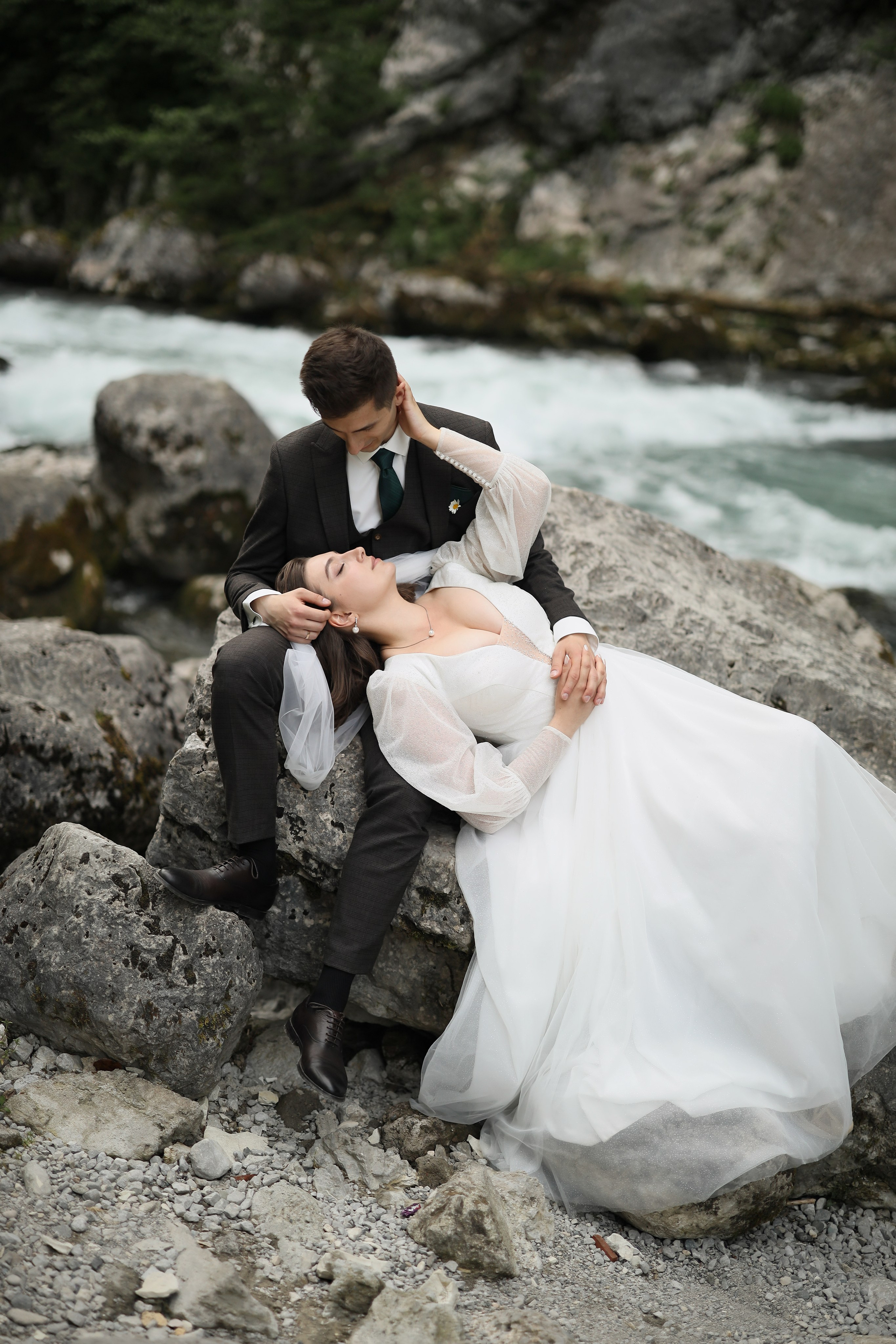 Свадебное Love story на озере Рица. Свадебный и семейный фотограф в Абхазии Жанна Соснина