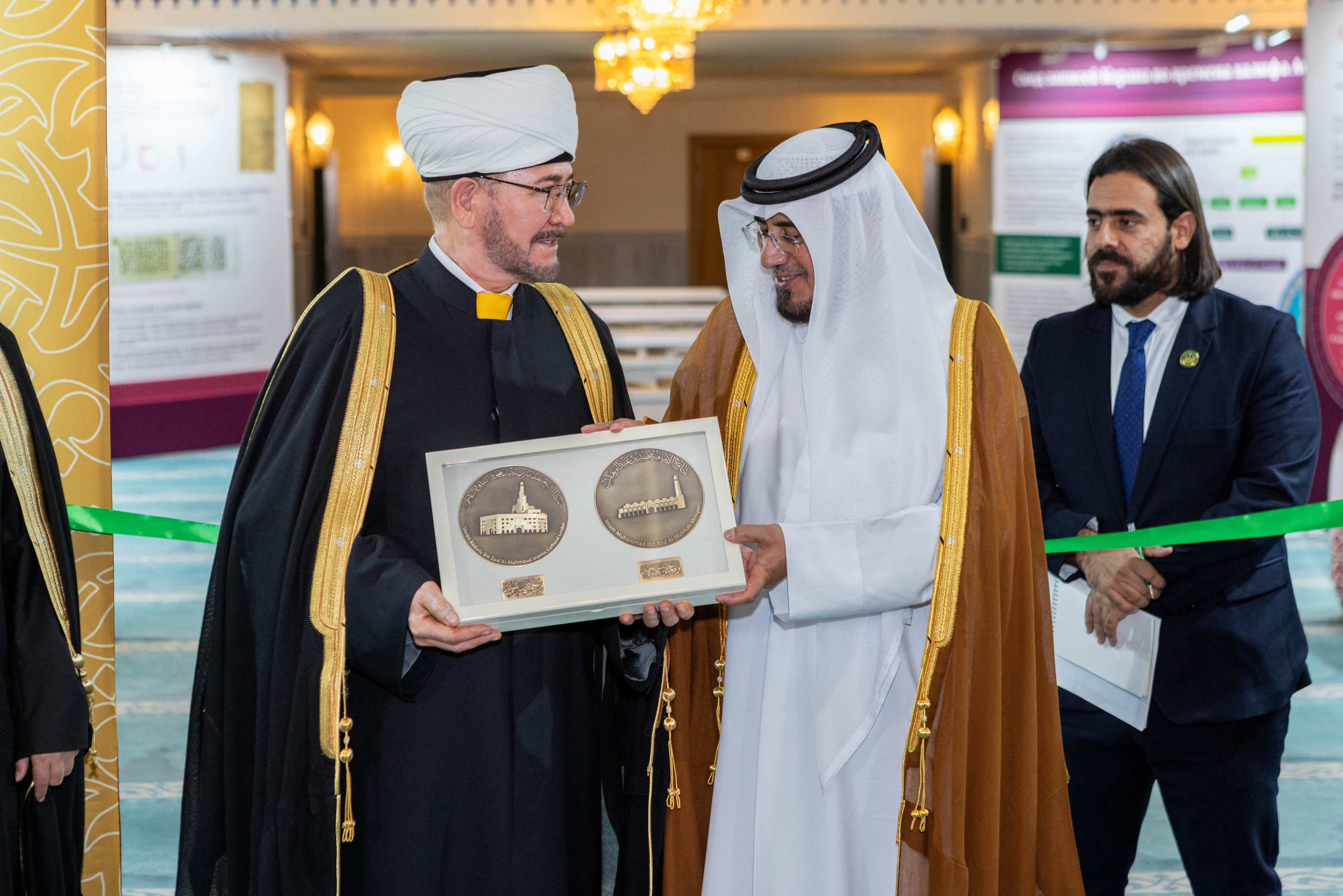 Открытие выставки Мир Корана. Рекламный, предметный, репортажный, семейный фотограф и художник в Москве