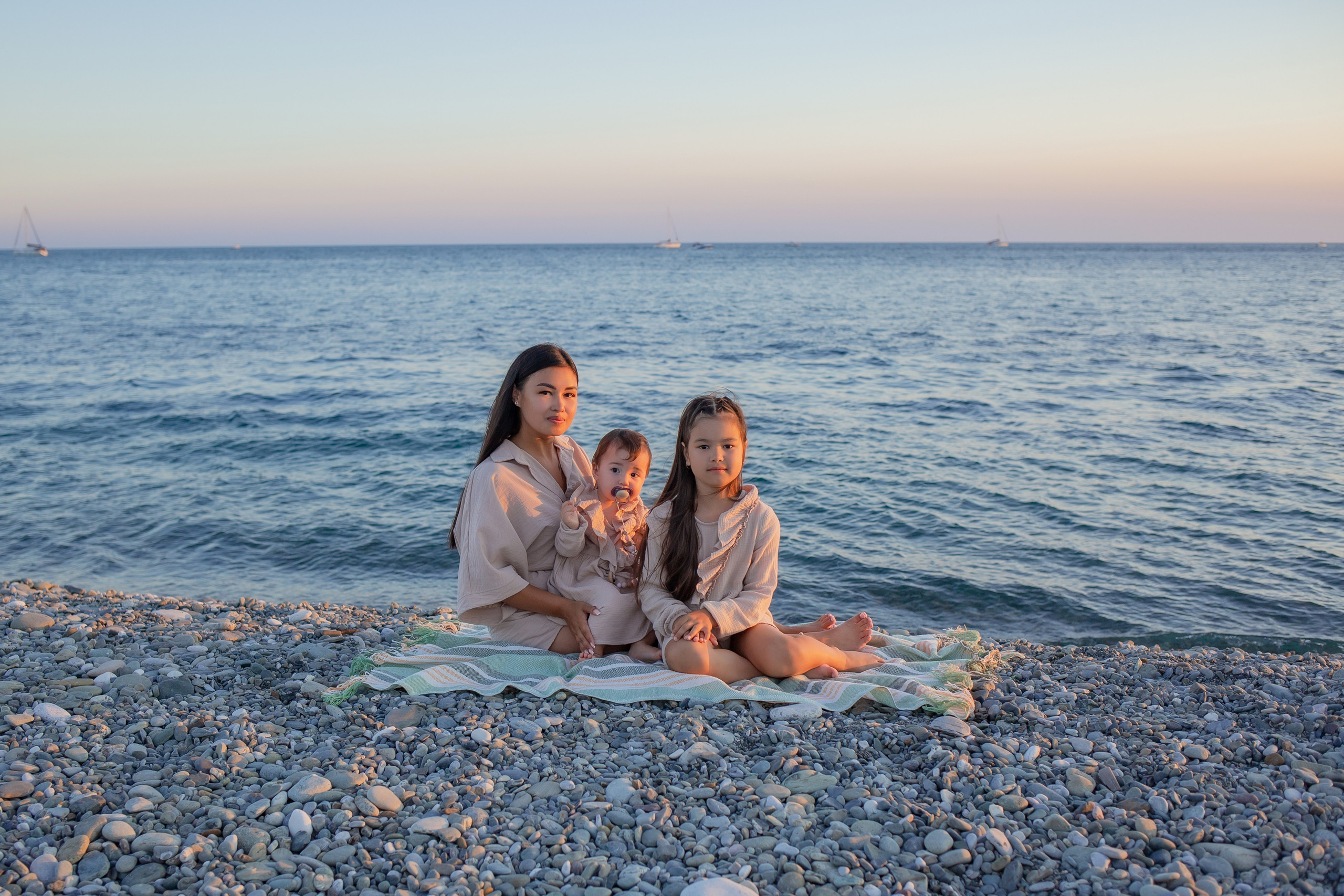 Семейная фотосессия на море в Сочи: лучшие пляжи и советы