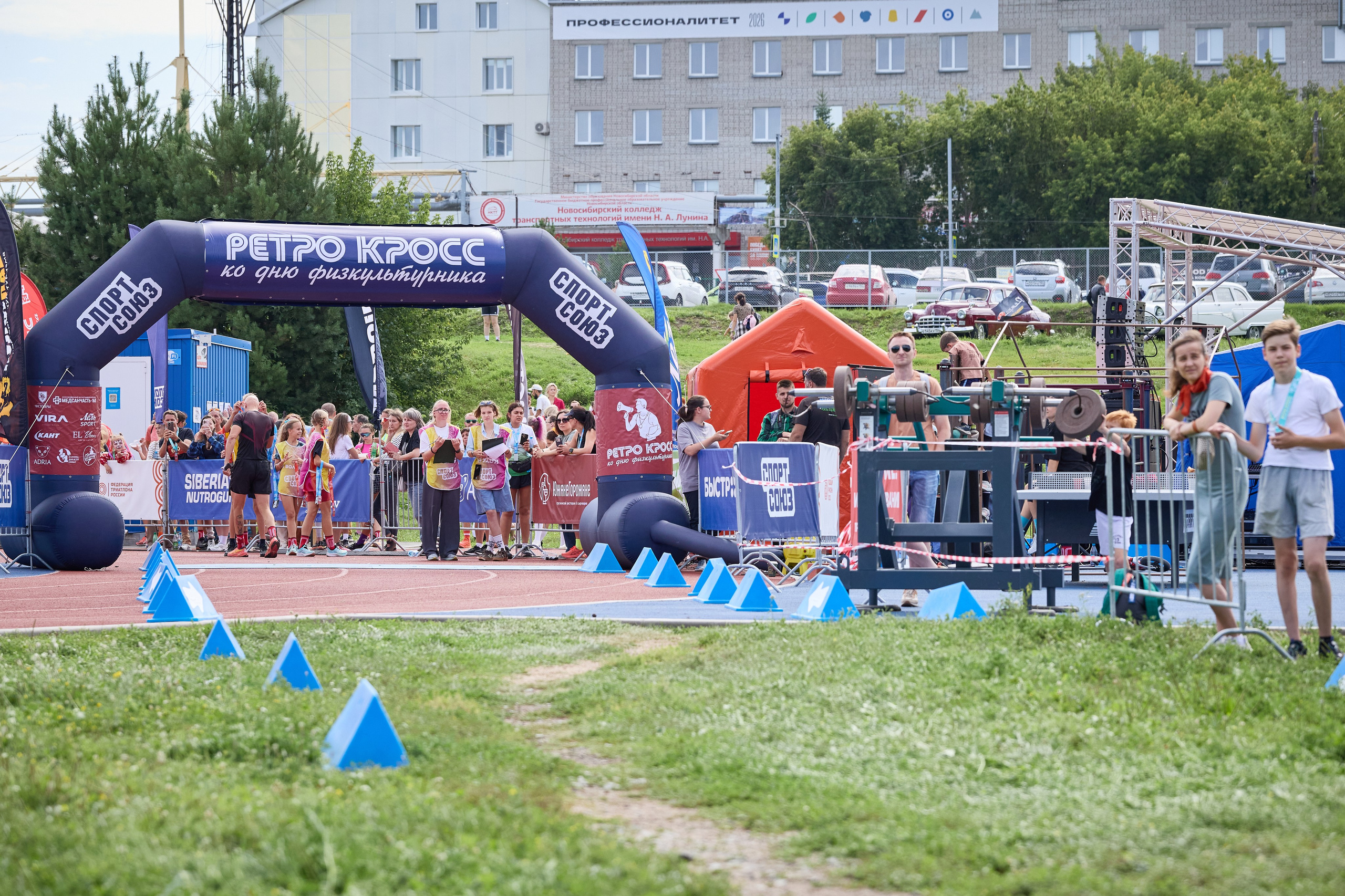 Ретро кросс. Спорт Союз 09.08.26. Фотограф в Новосибирске Алена Скокова