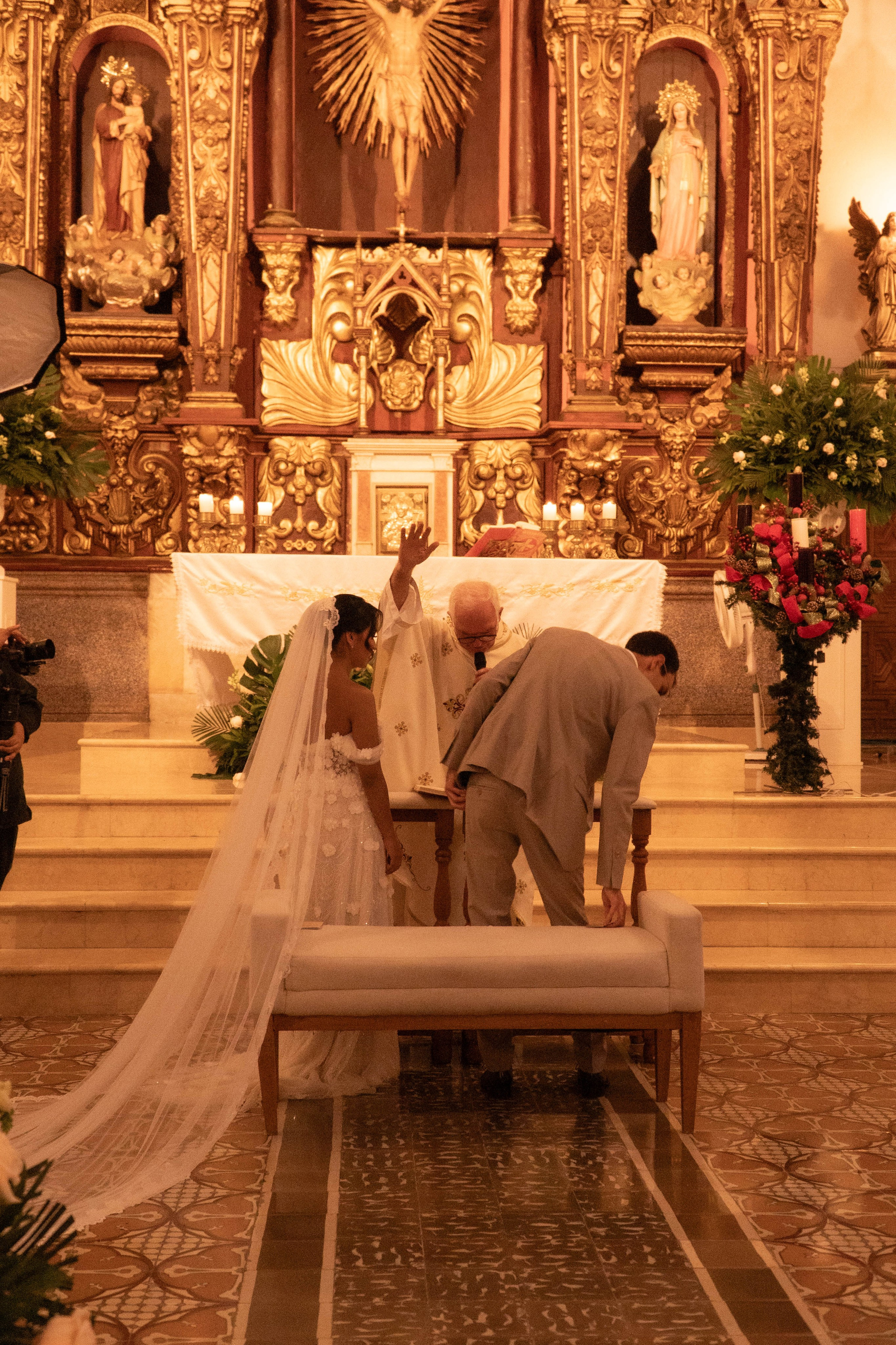 Catalina and Romain. Wedding Photographer in Barcelona and Medellin