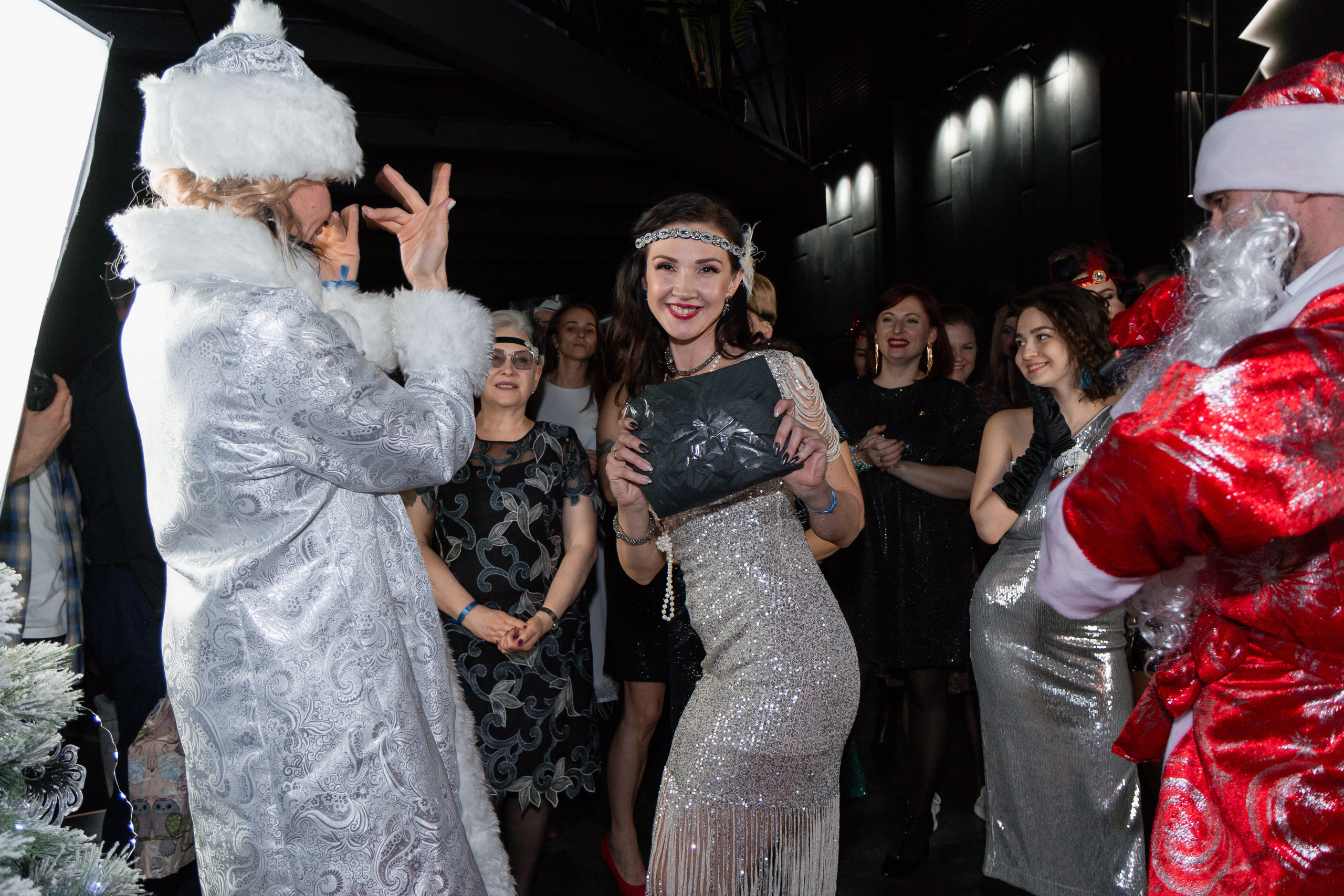 Новогодний корпоратив в стиле Гэтсби. Репортажный и портретный фотограф в Москве Саханцева Анна