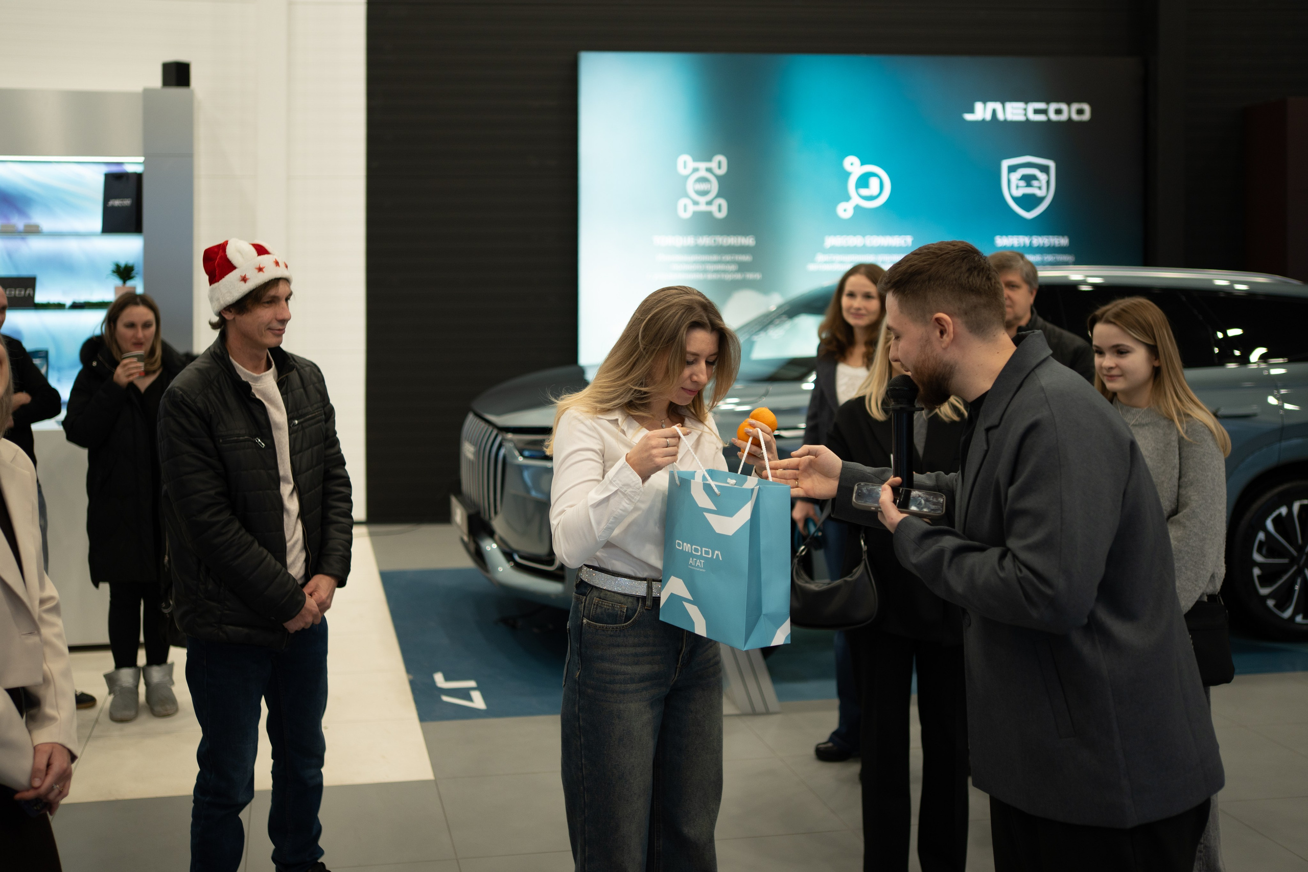 Репортаж с предновогоднего праздника в салоне OMODA. Фотограф, видеограф Пятигорск, Ставрополь, Ессентуки, Petlyakovs_photo