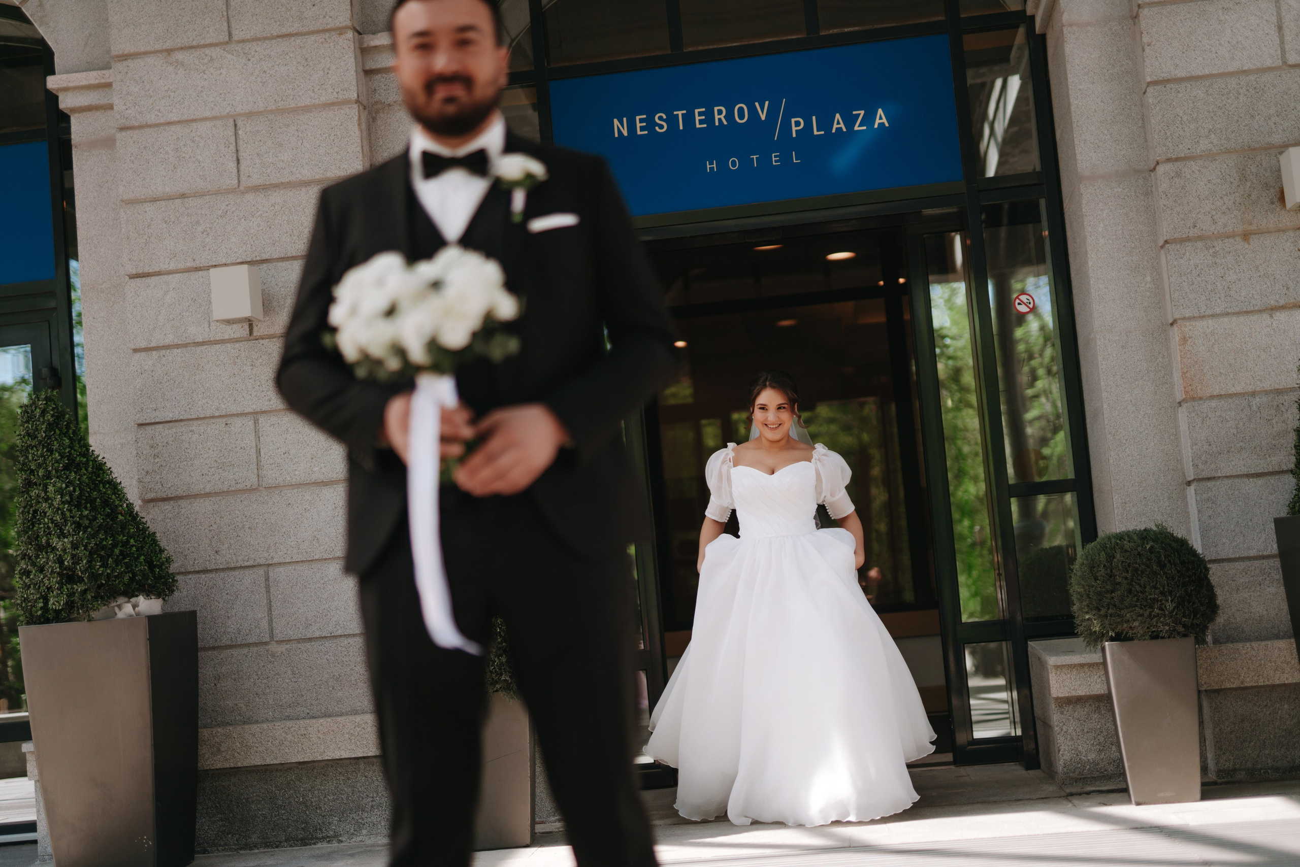Свадебная фотосессия Радика и Дианы — Уфа, Nesterov Plaza, ЖК Империал, Президент Отель, шатёр М5