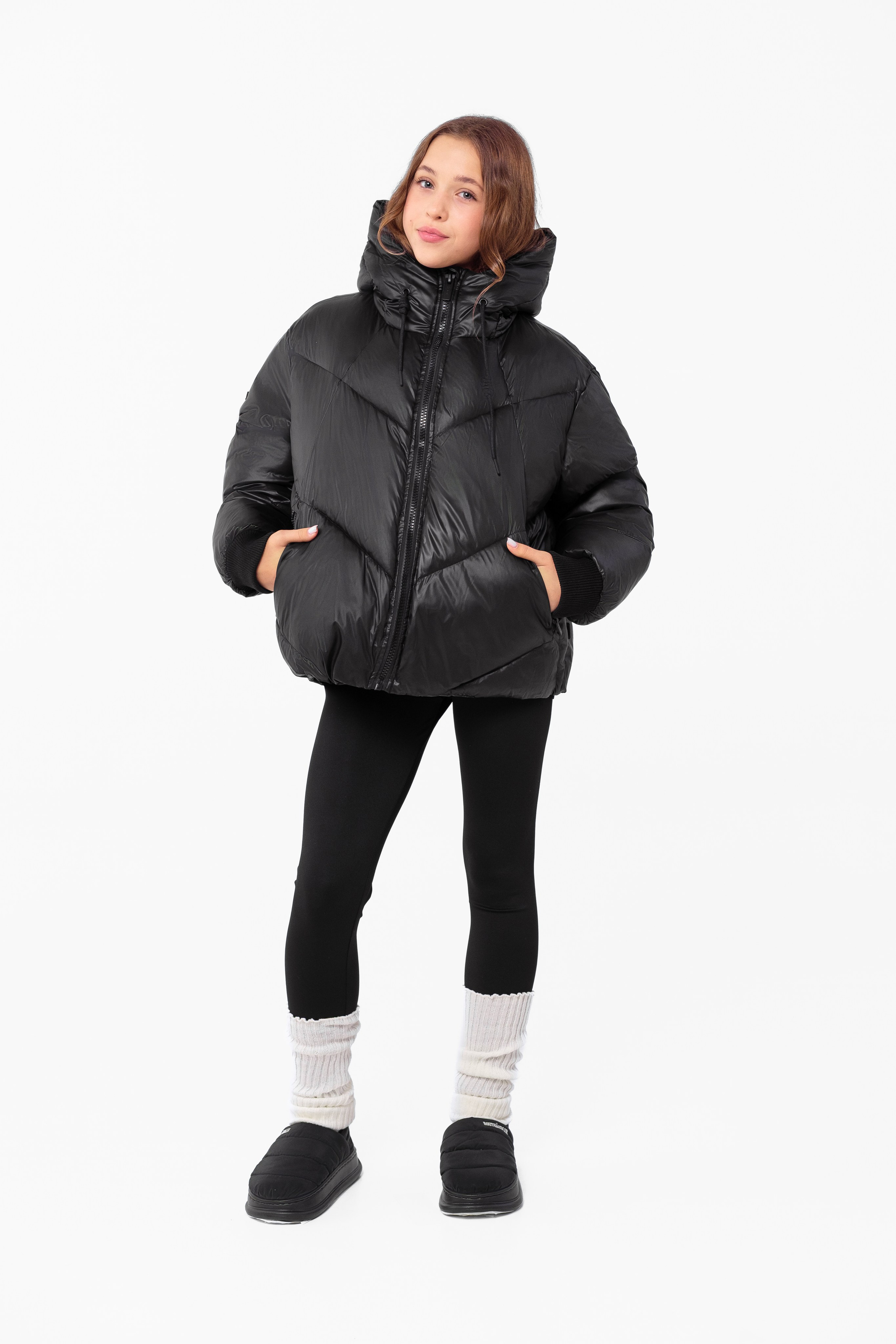 Съемка верхней одежды для каталога и маркетплейсов в Санкт-Петербурге. Фотосессия для маркетплейсов