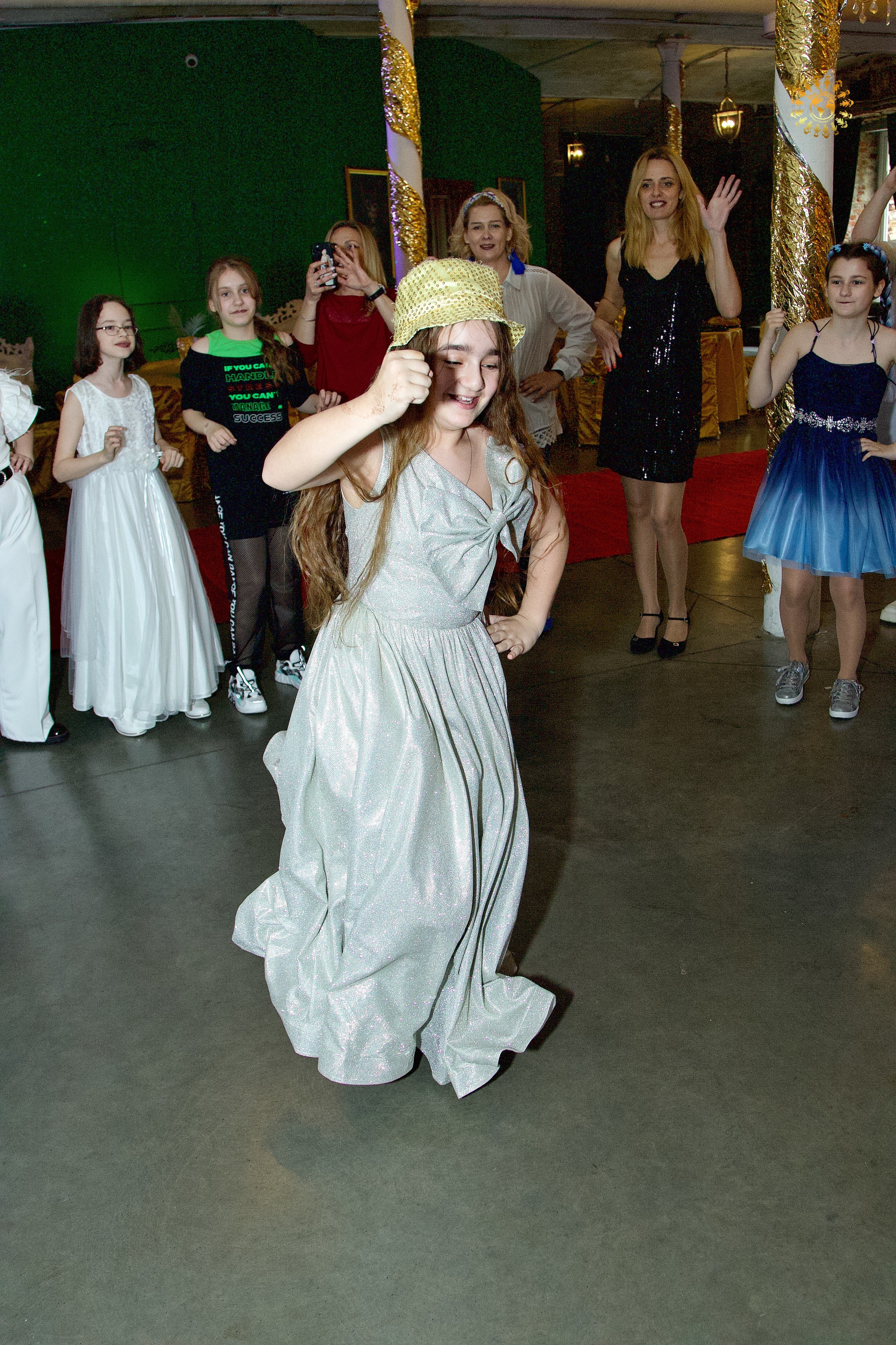 Выпускной 2023 (4-й класс, ММШ). Клуб Royal. Москва. Репортажная съемка в Москве и области. Анималистика