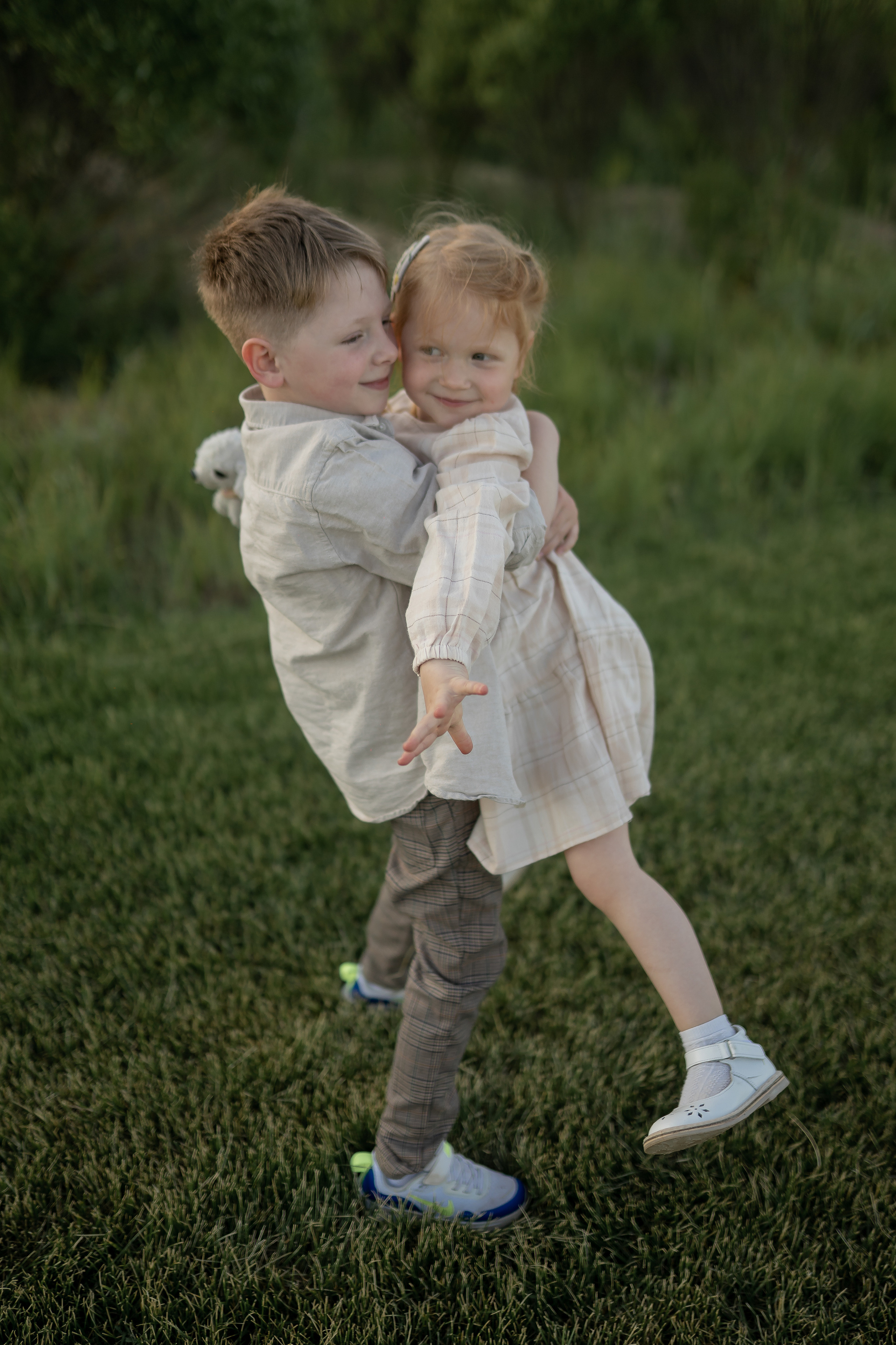 Летний вечер на набережной. Свадебные семейные индивидуальные фотоистории