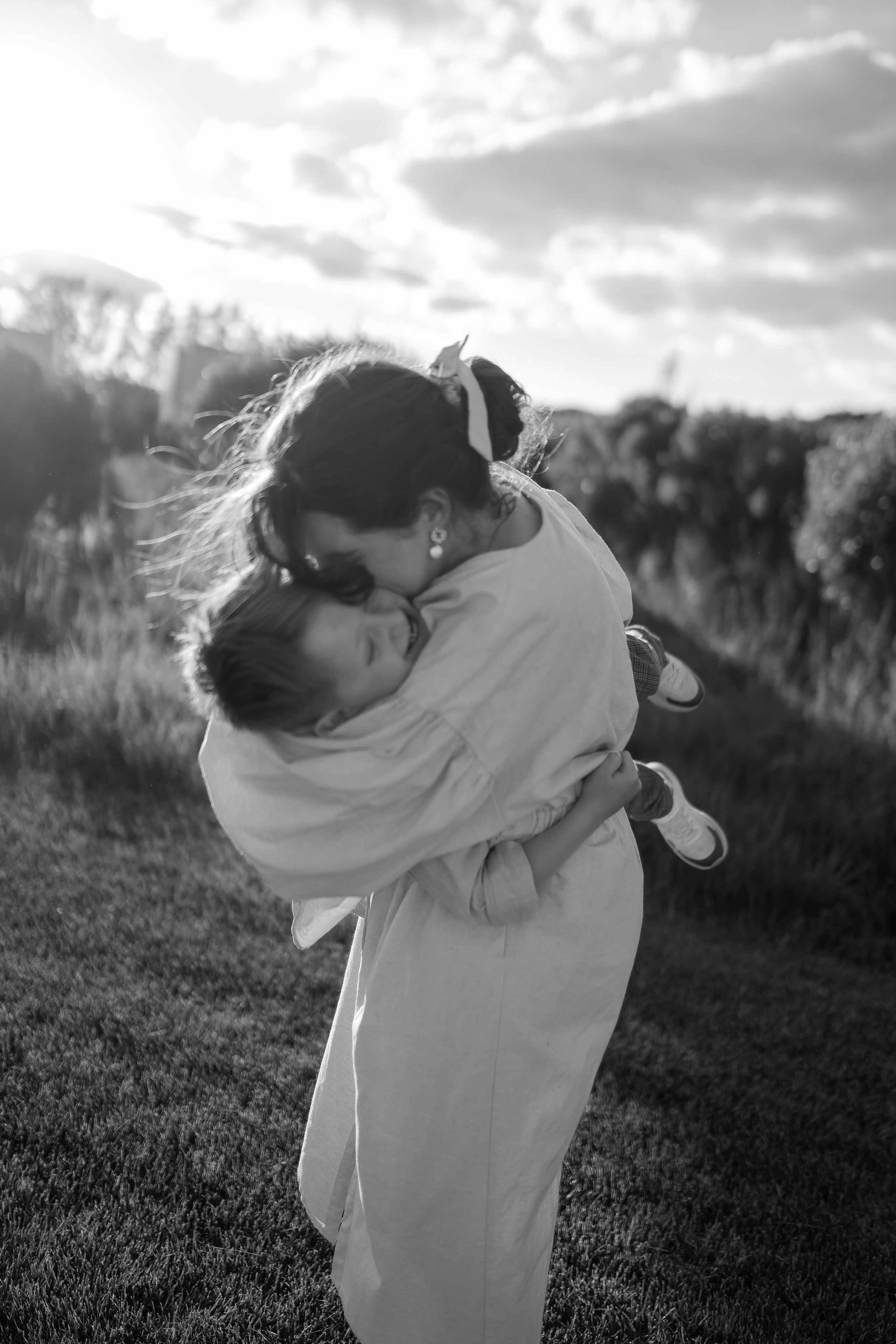 Летний вечер на набережной. Свадебные семейные индивидуальные фотоистории