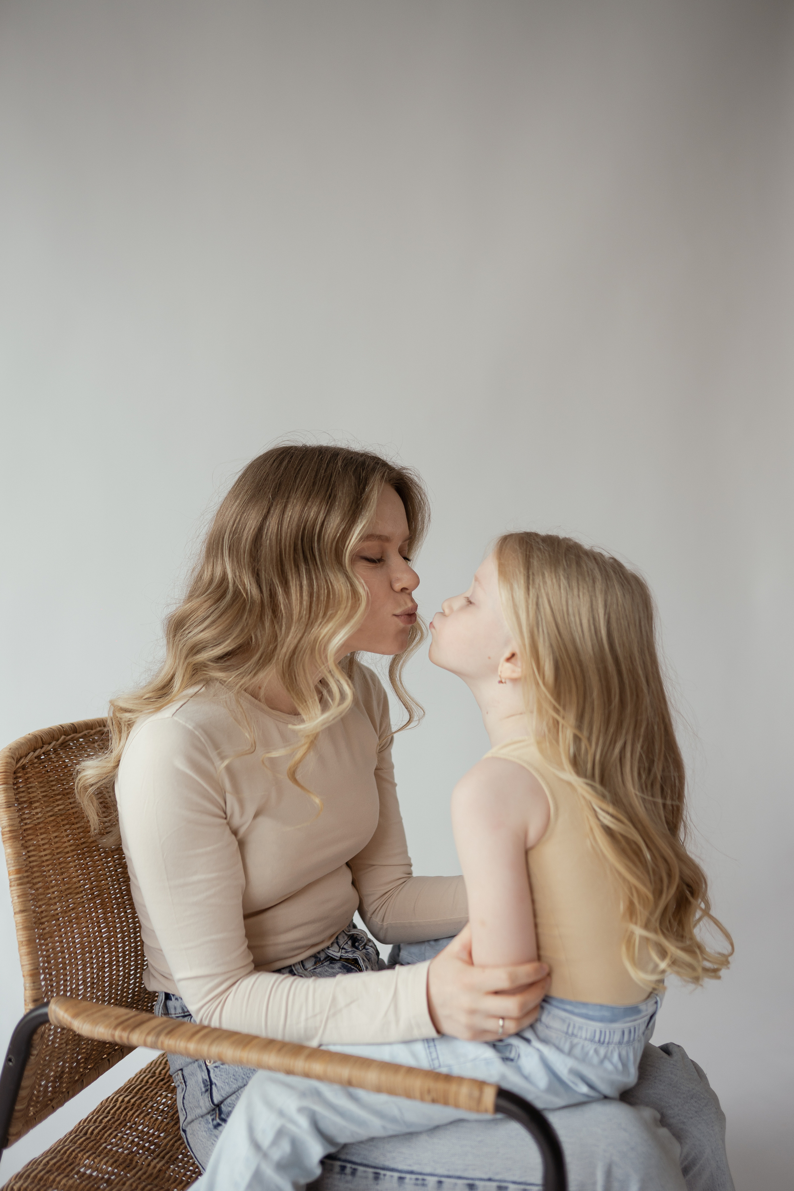 Студийная. Свадебные семейные индивидуальные фотоистории