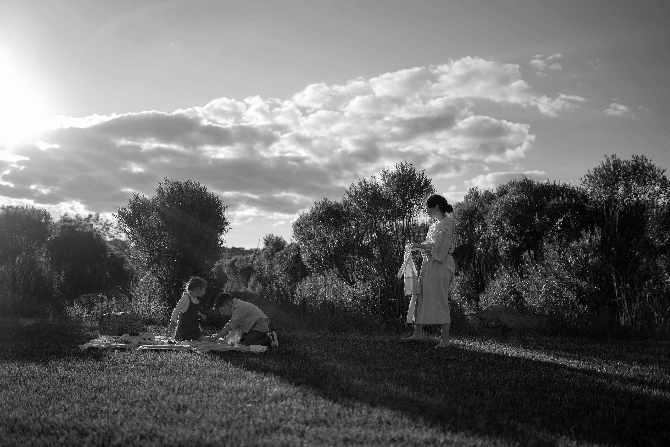 Летний вечер на набережной. Свадебные семейные индивидуальные фотоистории