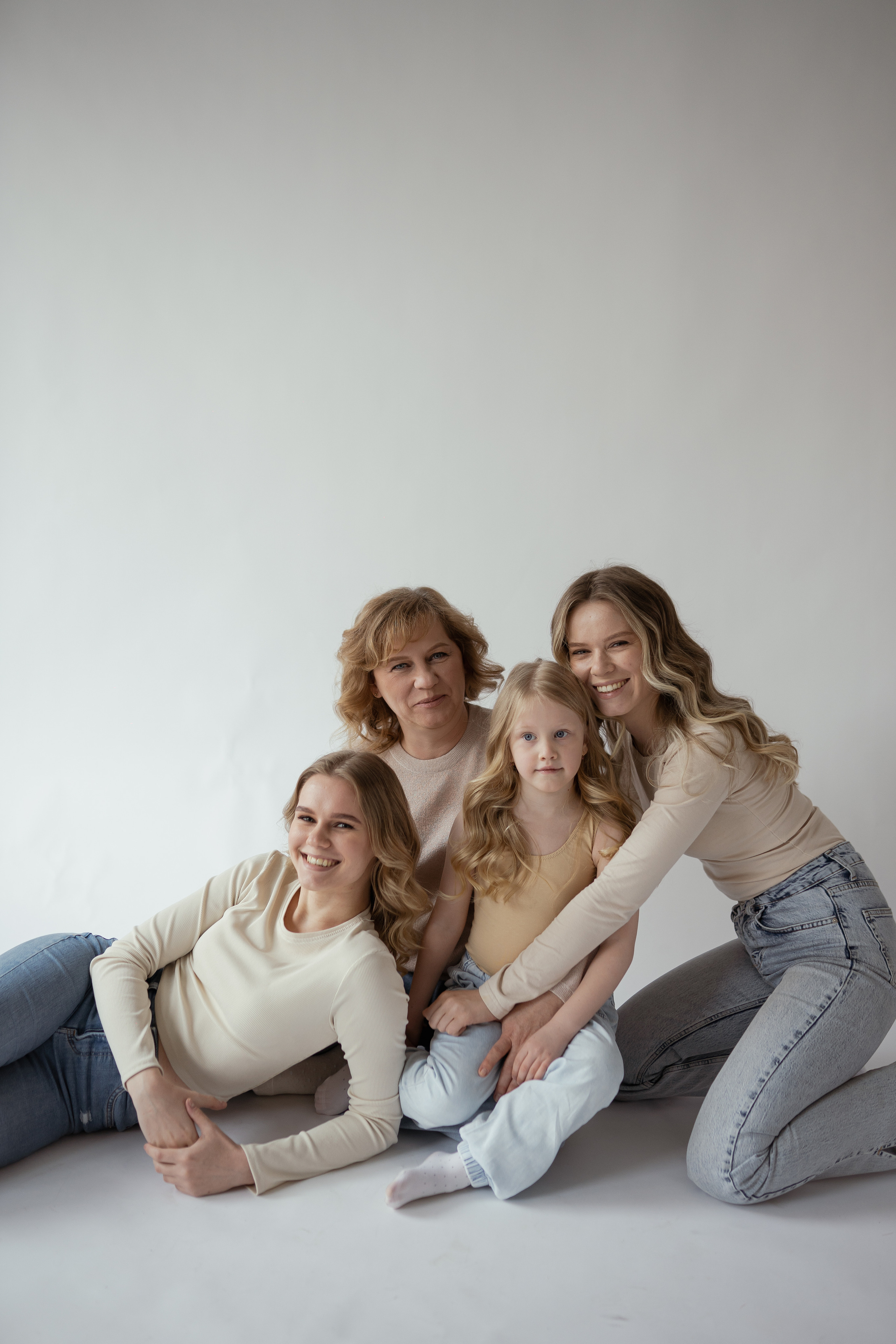 Студийная. Свадебные семейные индивидуальные фотоистории