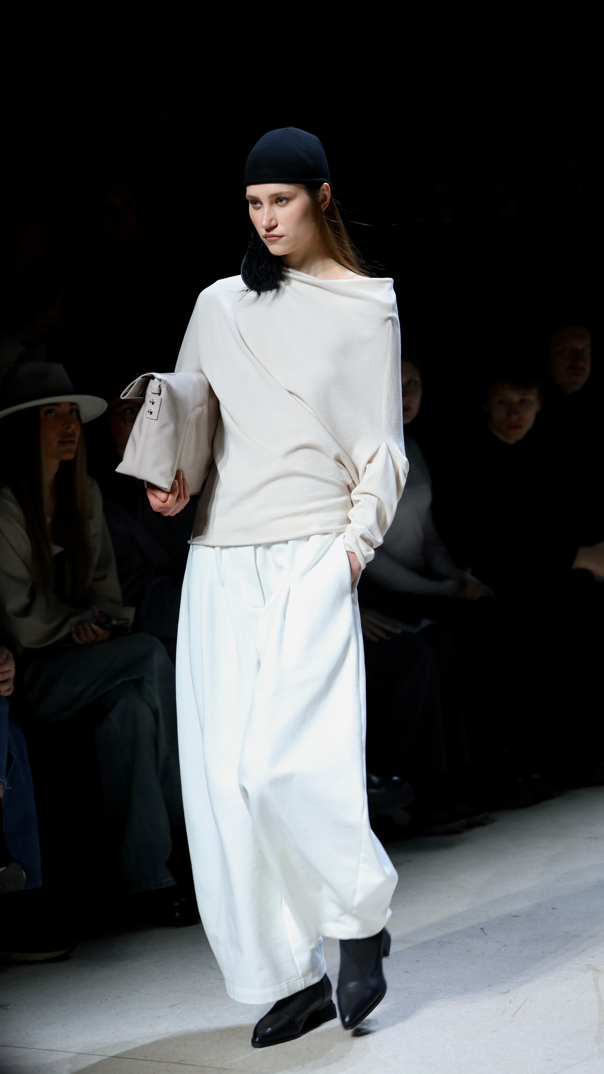 Коллекции Lesel (Москва): MFW 15 марта 2025 года. Фотосессии и репортаж — Фотограф в Москве — Рина Серёгина