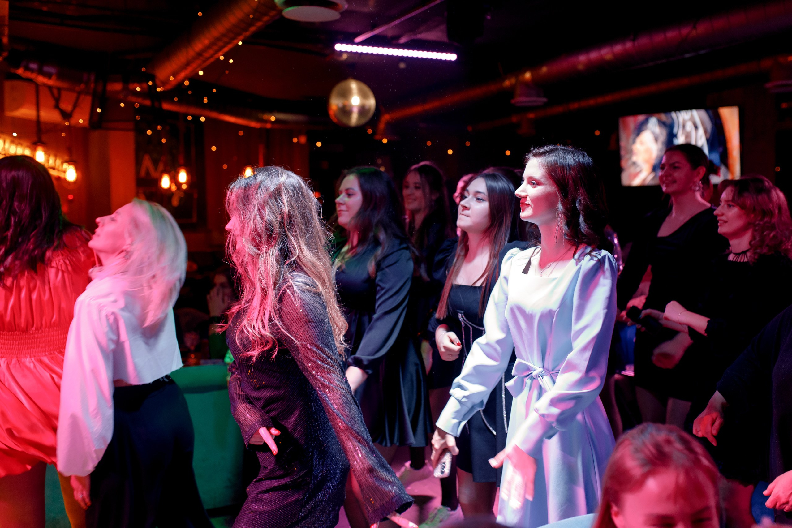 23/12/23 Новогоднее караоке в Мята Спортивная Действия. Мята Спортивная — Кальянная, караоке, бар в Минске