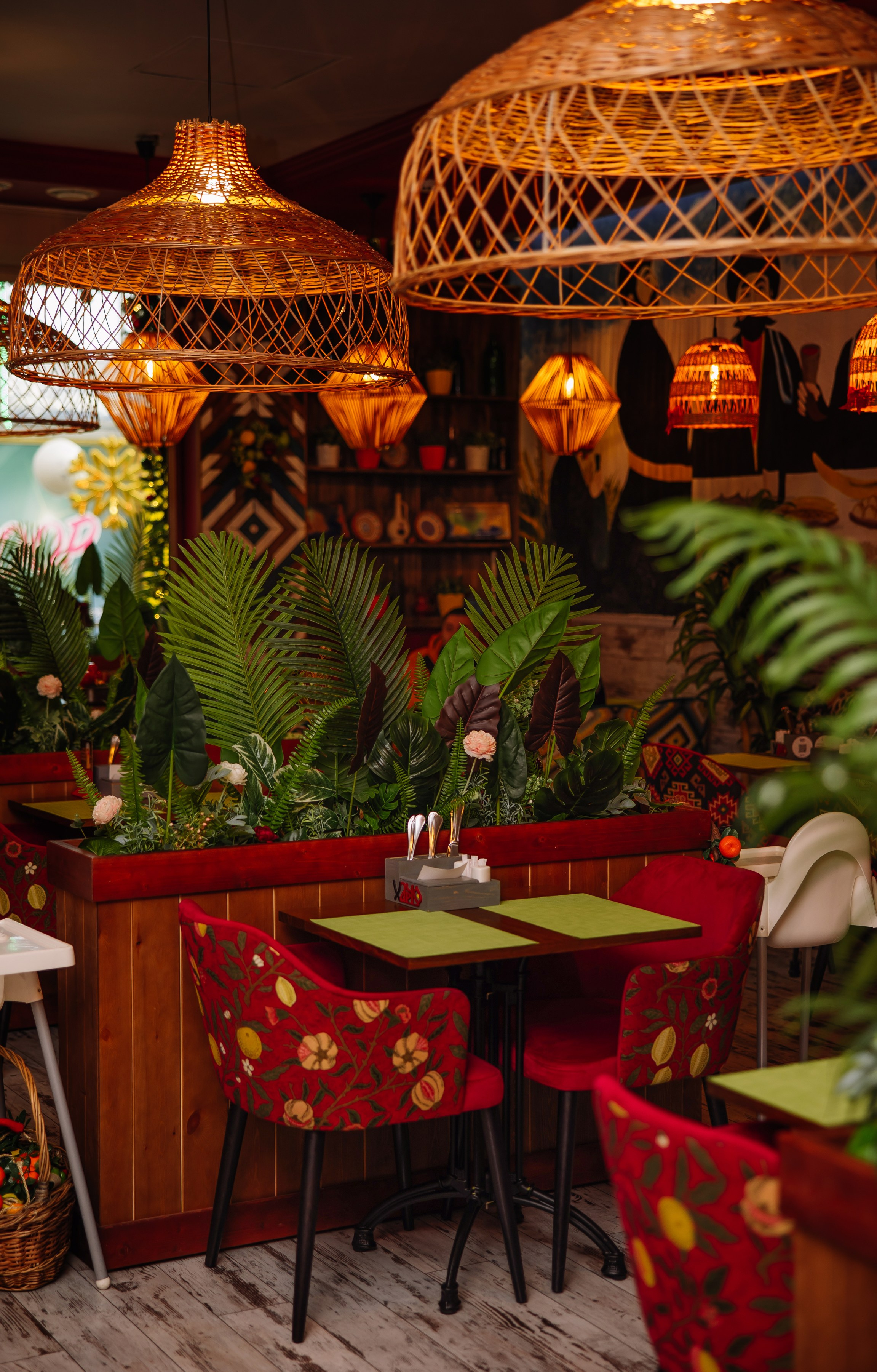 Интерьерная съёмка для ресторана «Харчо». Фотограф в Краснодаре