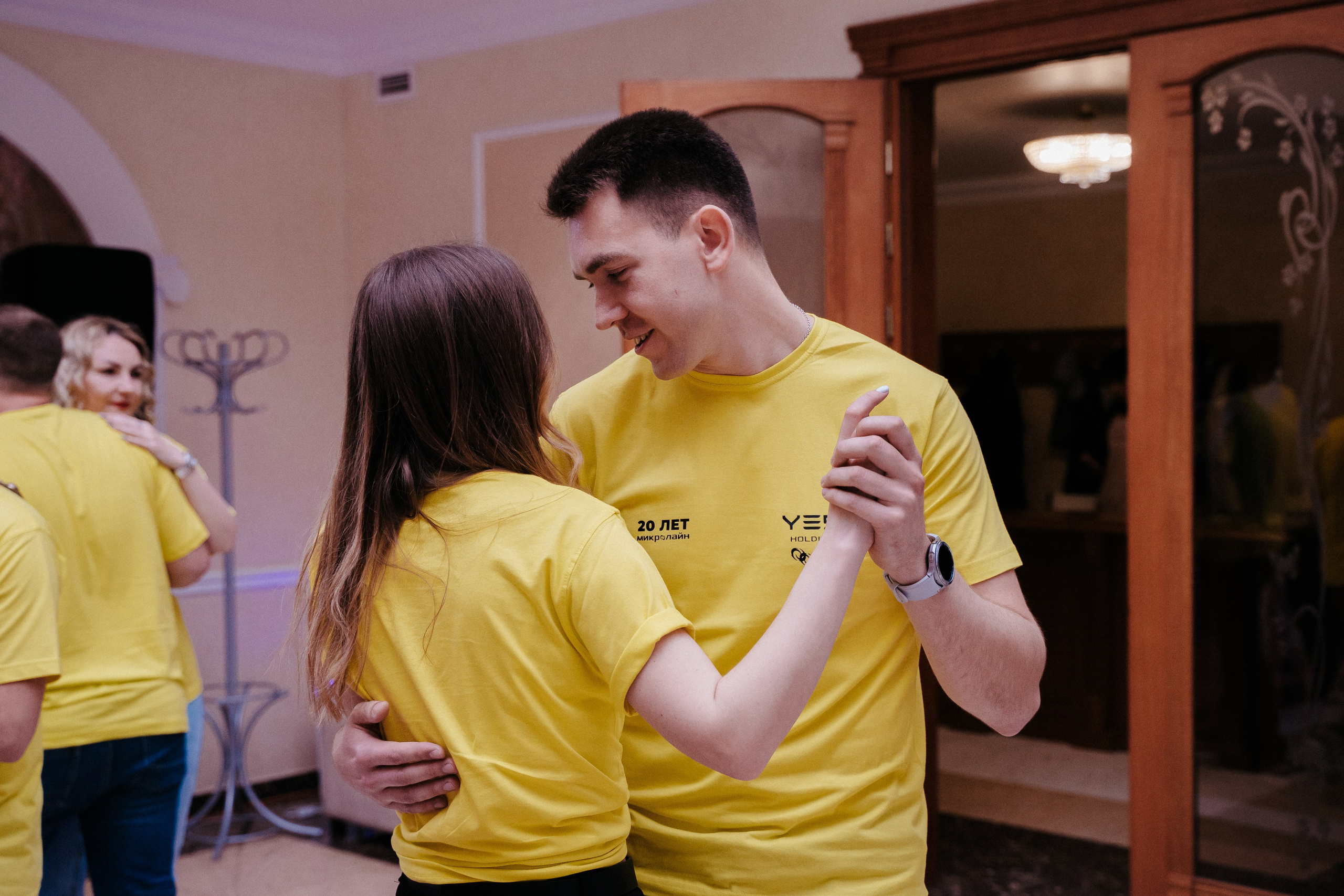 Yes Holding. Свадебный фотограф в Симферополе