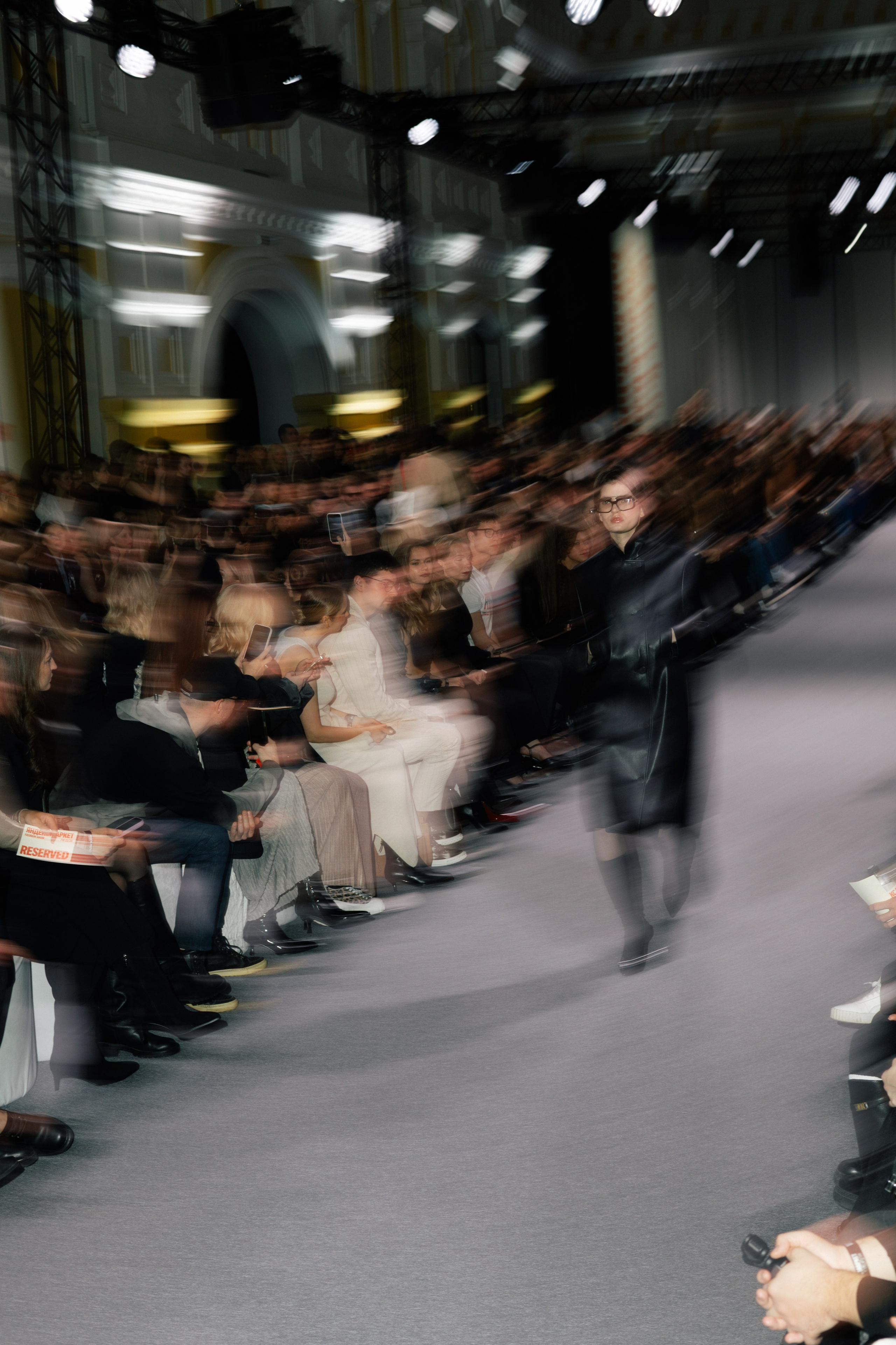 FASHION SHOW. Nikeli.mag