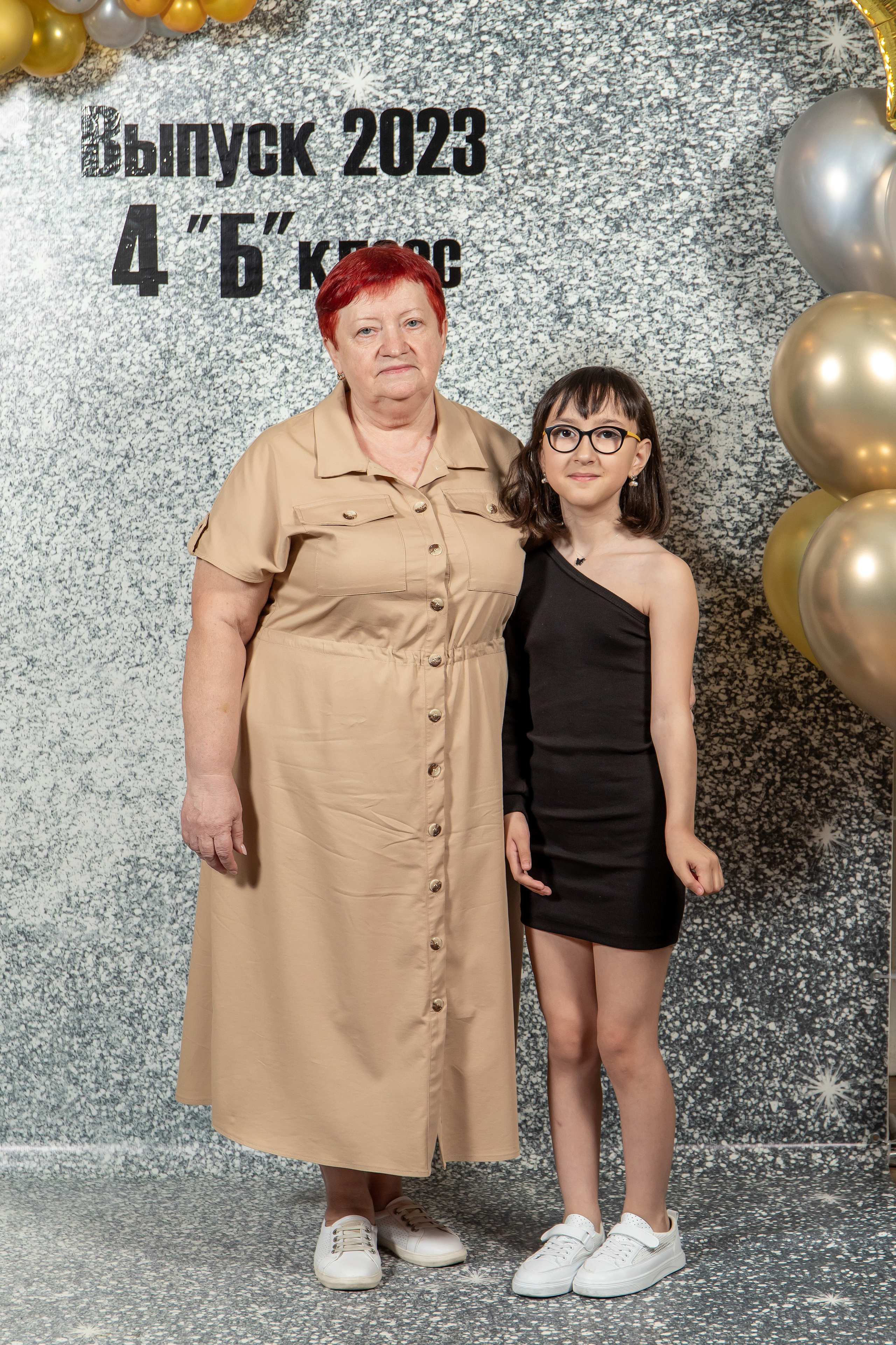 Выпуск 4Б 23 год. Семейный и свадебный фотограф в Геленджике Михаил Шматов