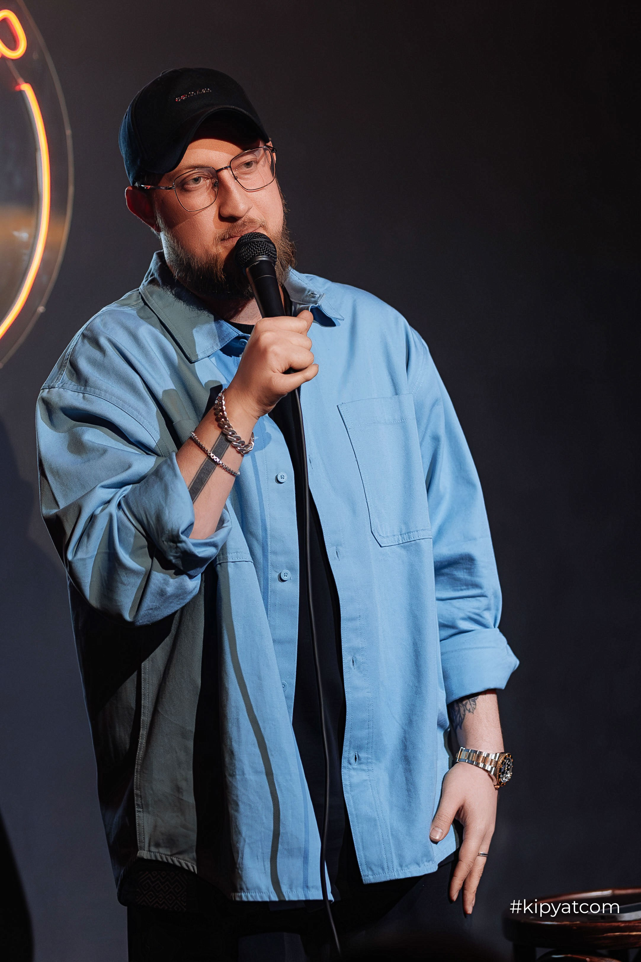 Сольный стендап концерт Александра Меркуль