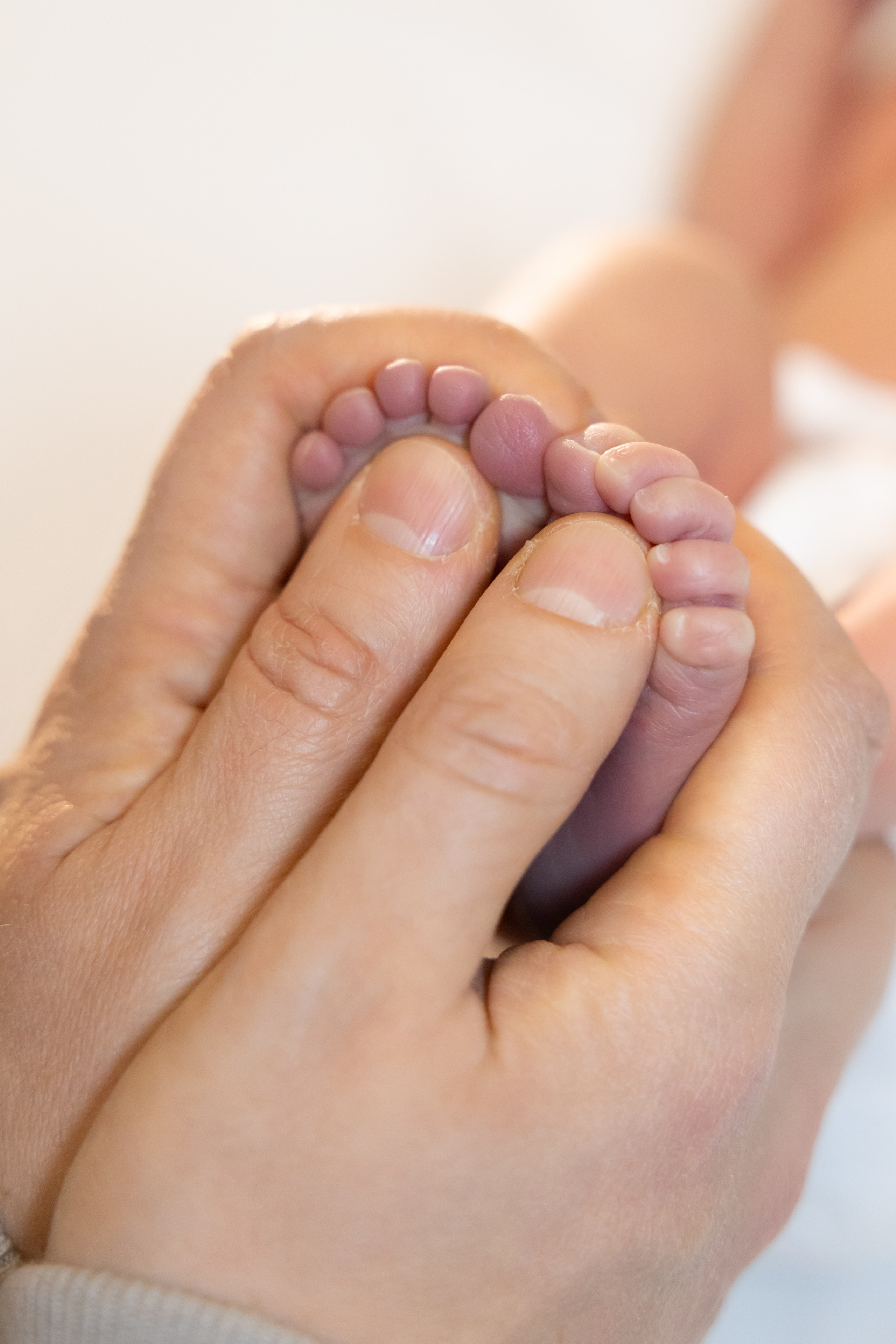 Фото выписки — заказать фотографа на выписку из роддома в Москве. Фотографы на роды в Москве. Фото и видео родов. Фотопроект «Продолжение рода»