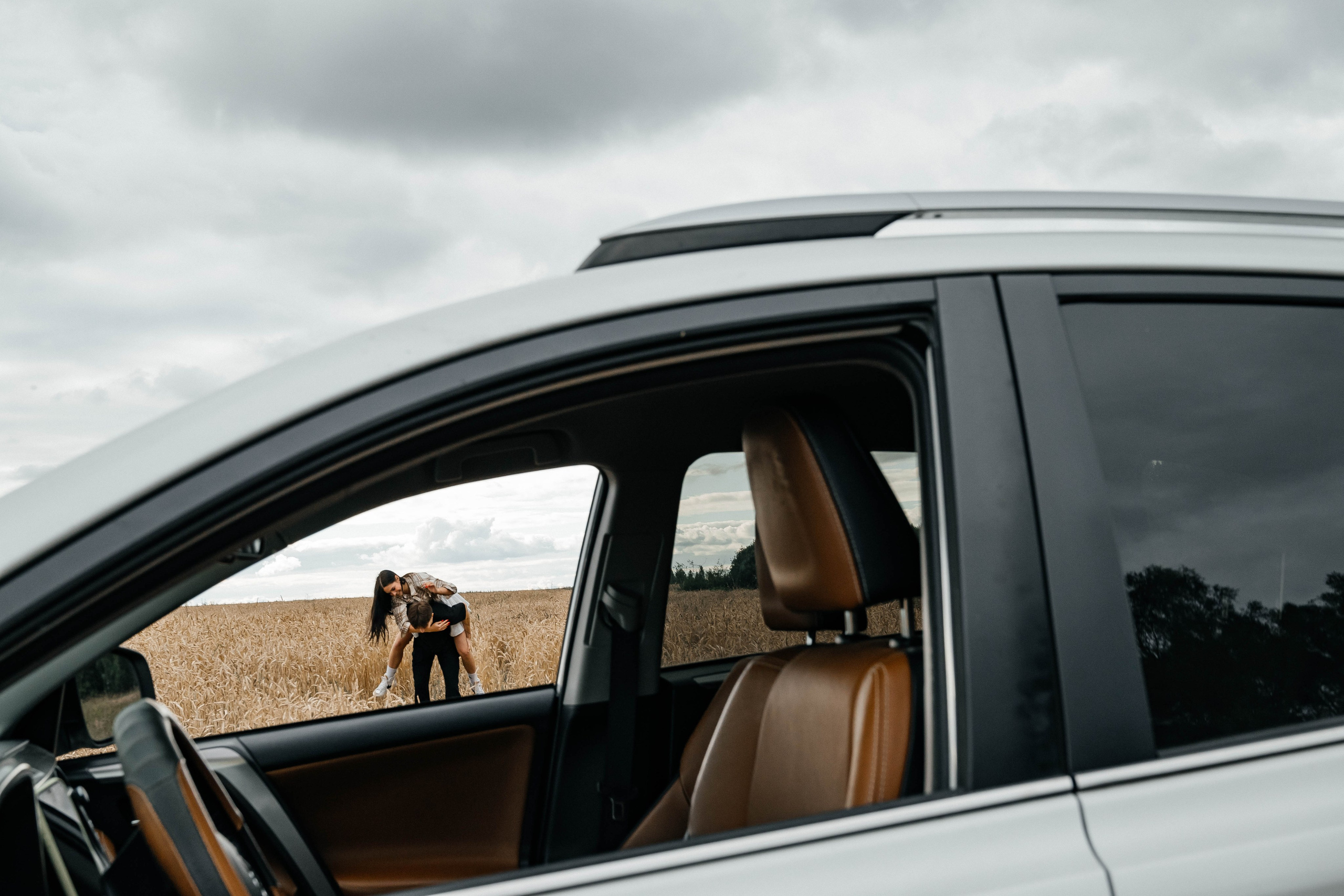 Love story для Евы и Матвея. Свадебный и семейный фотограф г. Ярославль Савинская Анастасия