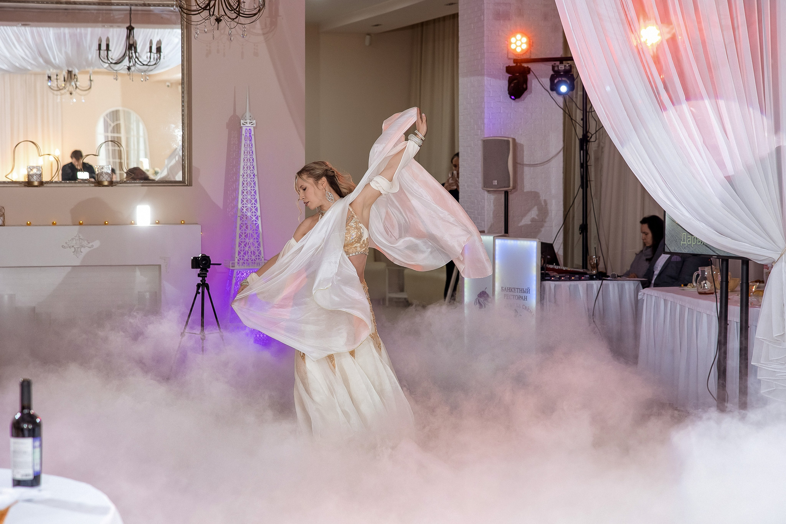 Свадебная фотосессия в Эрмитаже. Свадебный и семейный фотограф Алексей Аверин