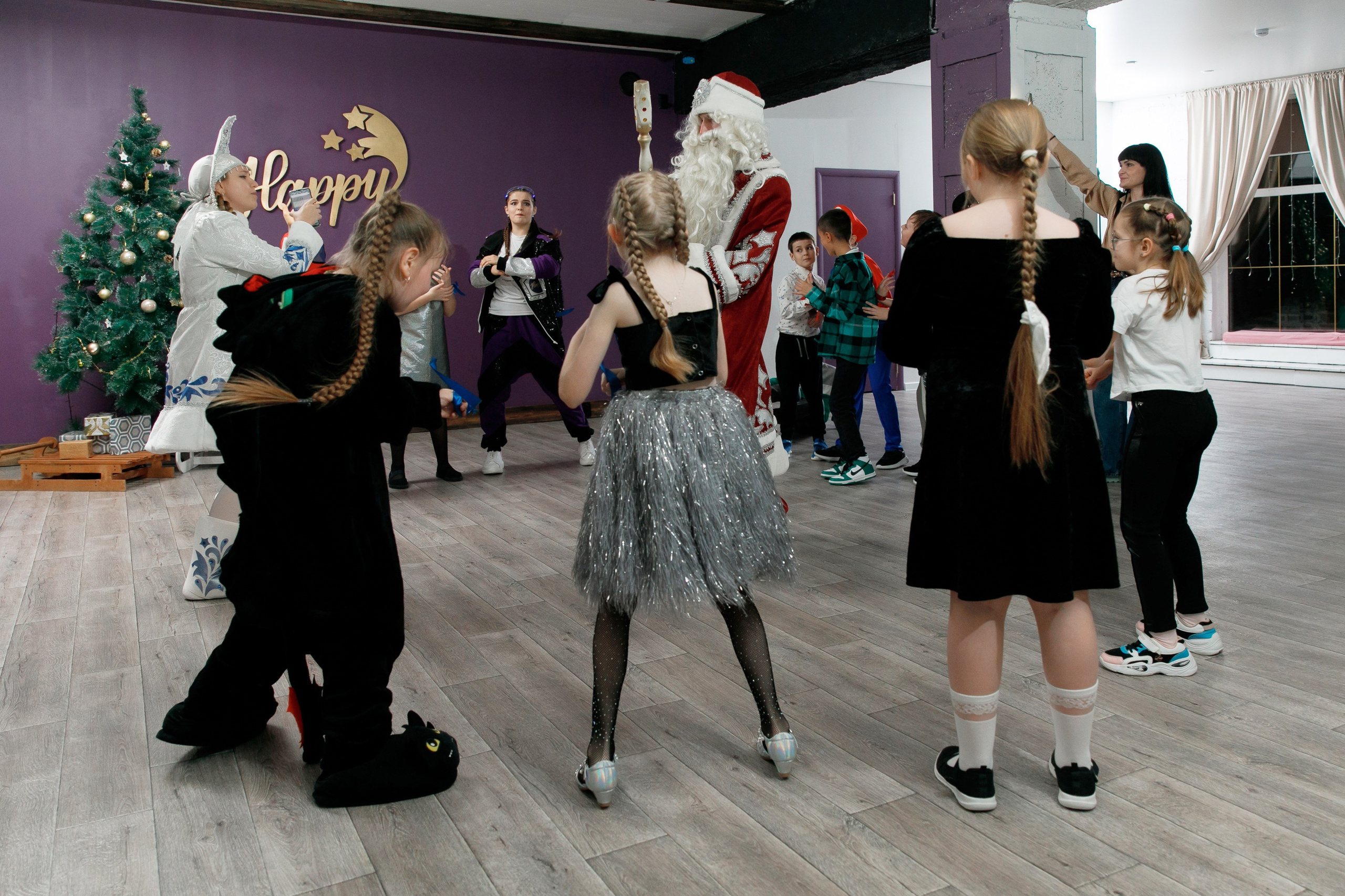 Школа «Кристалл» | Новогодняя программа. Свадебный, семейный и школьный фотограф в Сызрани Максим Баталов