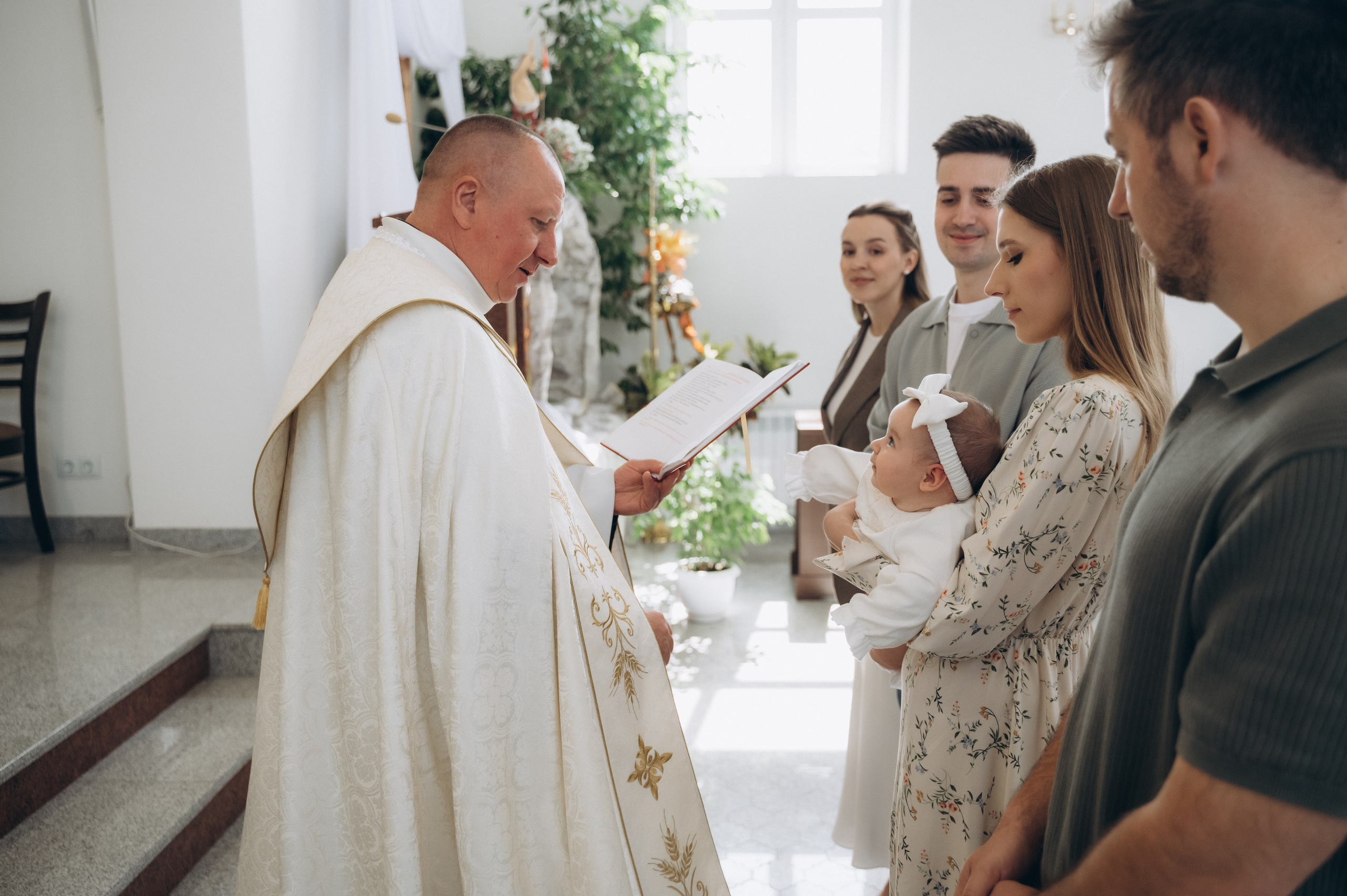 Крещение Леи (Костёл Святого Духа). Семейный фотограф в Минске Дарья Дреко
