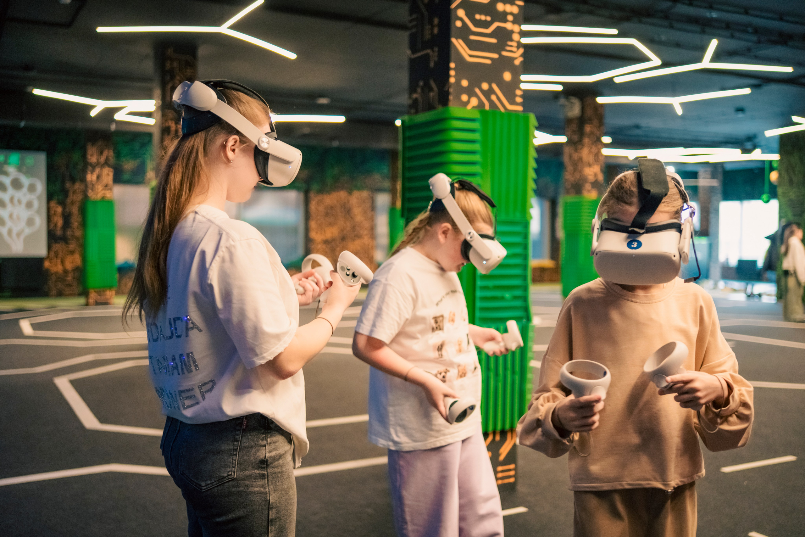 VR April-May. Felixtones