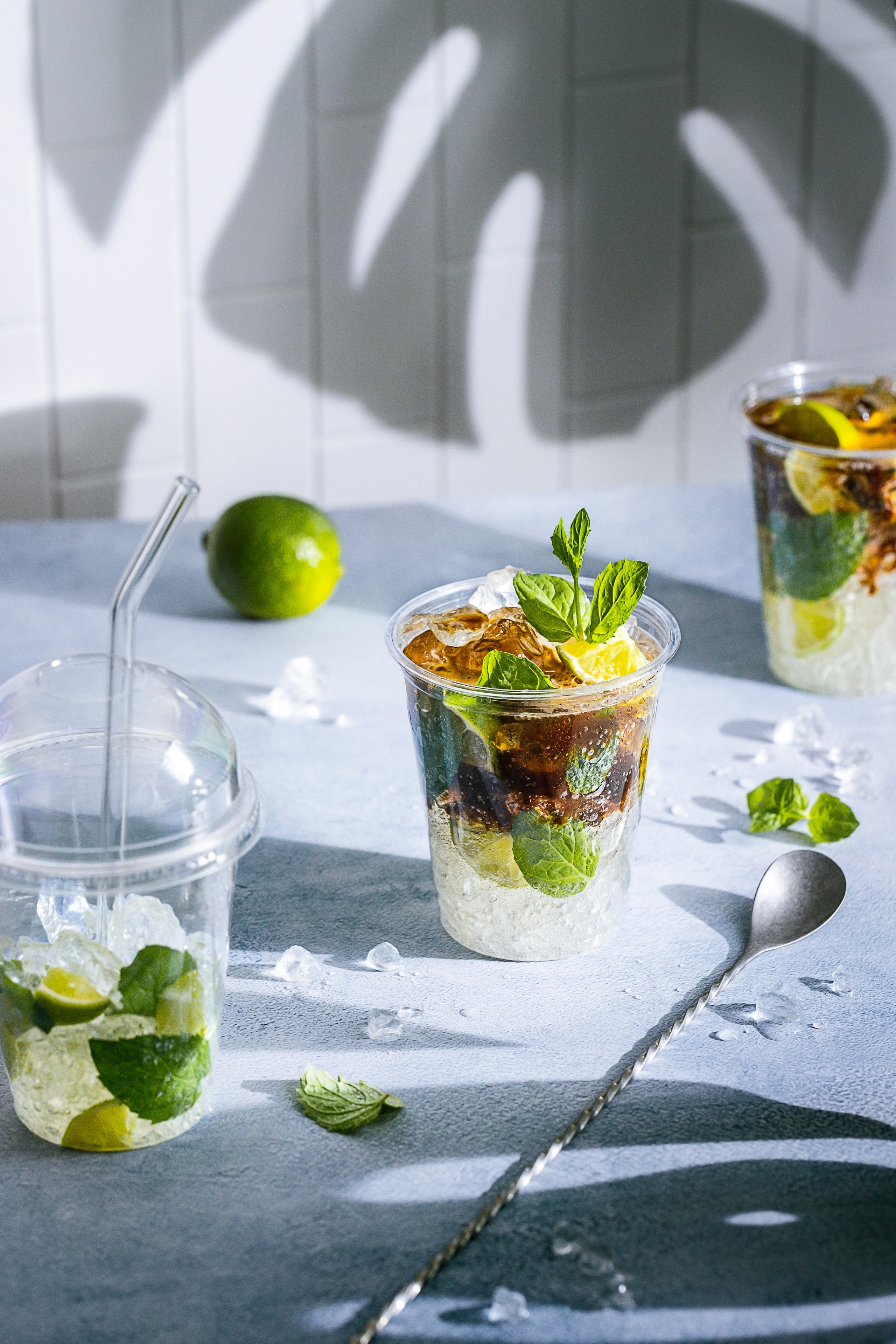 Drinks on ice to go. Foodie Stories (гастрономические истории) рекламная фуд-фотосъёмка, Москва
