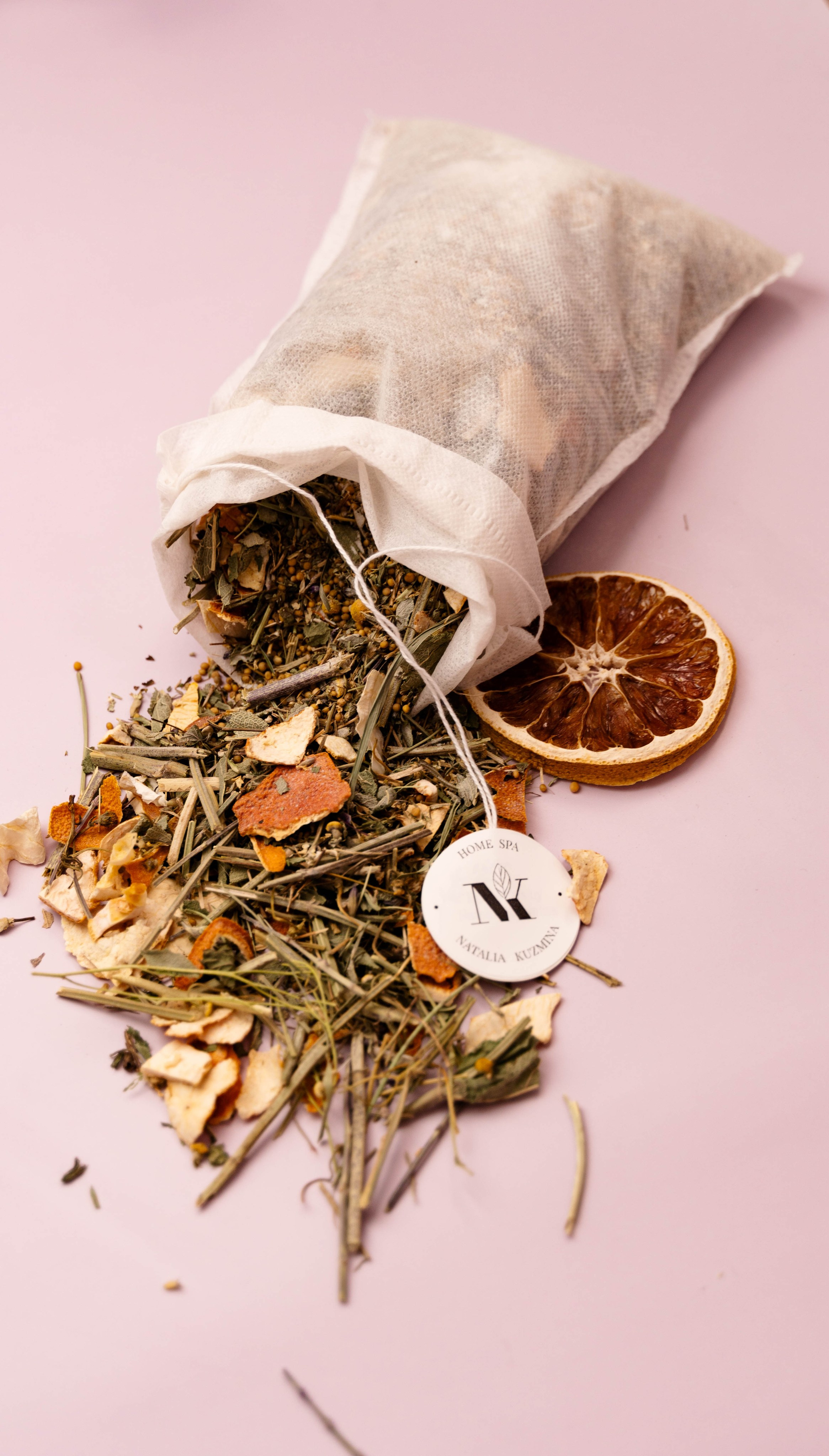 Уходовая косметика. Предметный фотограф Санкт-Петербург