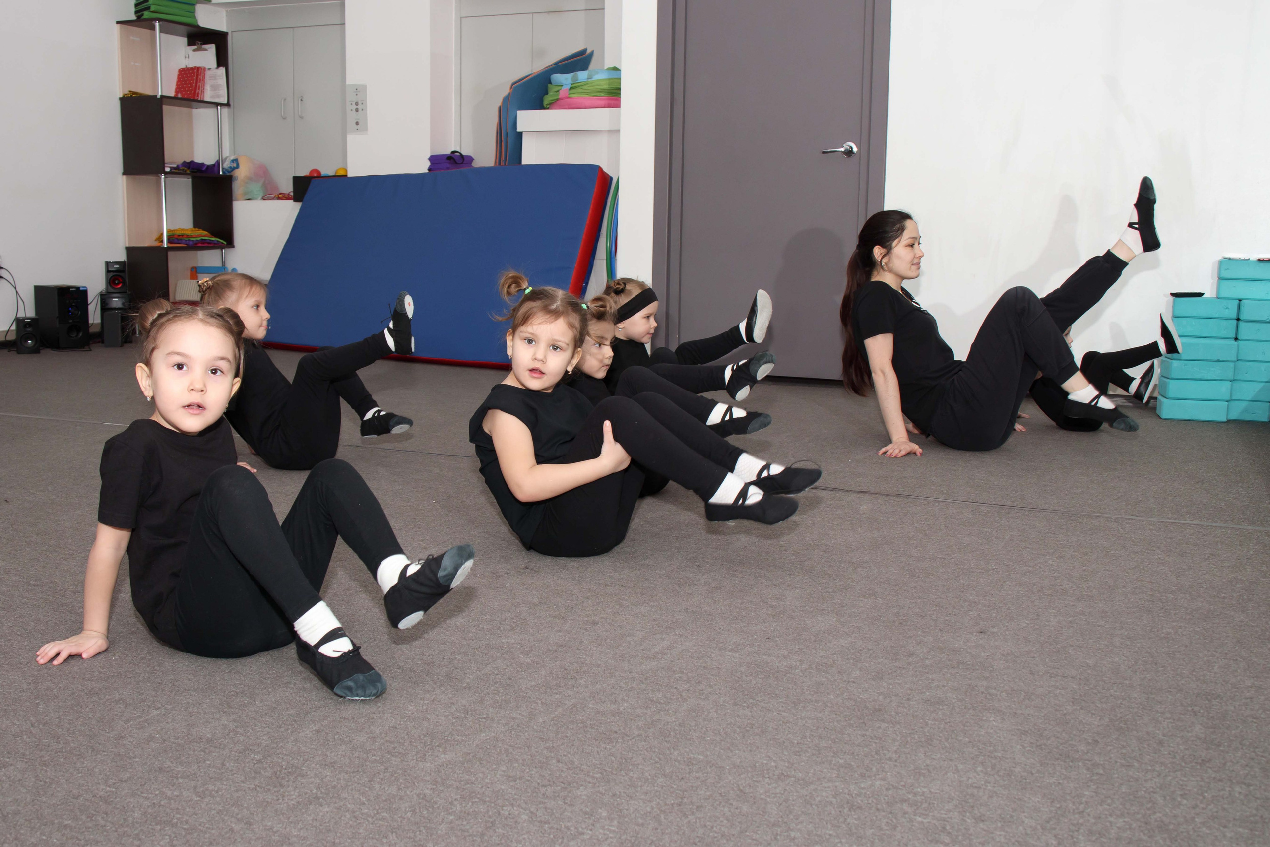 Тренировка в танц. школе. Репортажный Фотограф