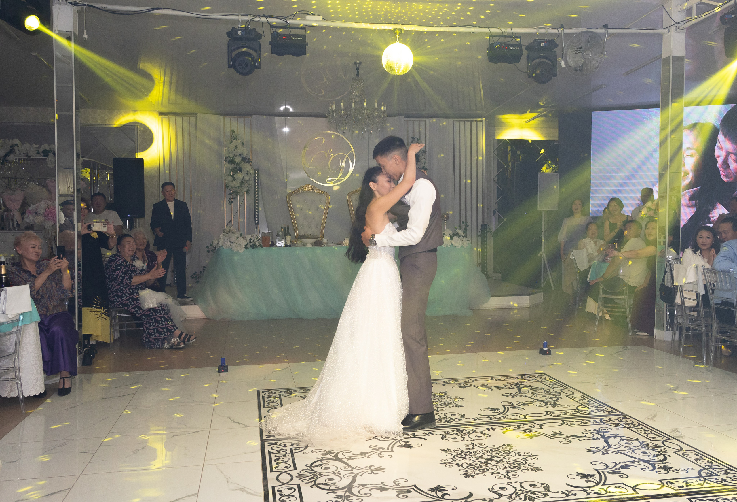 Сайыына, Данил. Фотограф Якутск Зоя Николаева