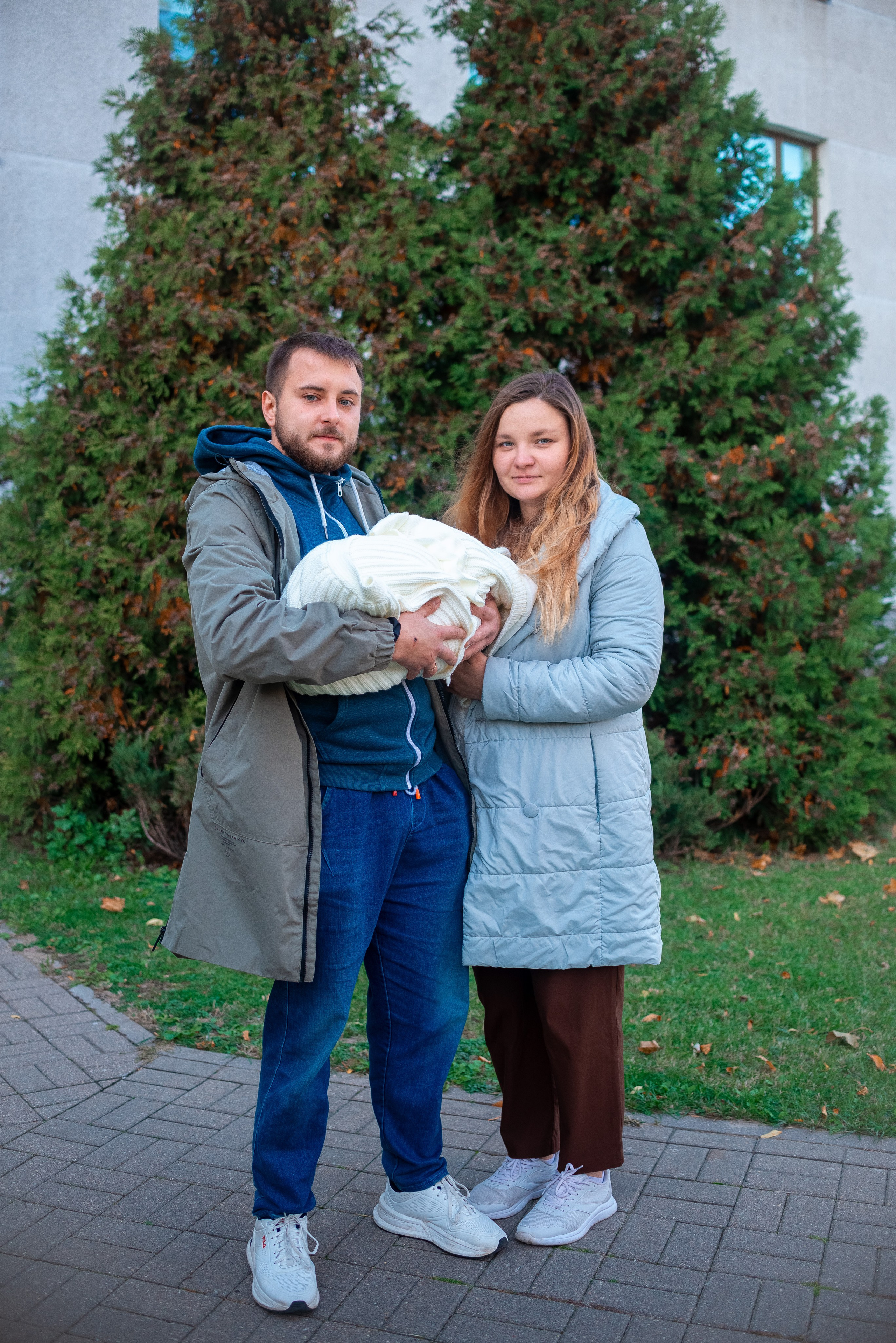 Выписка Натальи МиД. Семейный фотограф на выписку из роддома и крещение Минск Настя Гришук