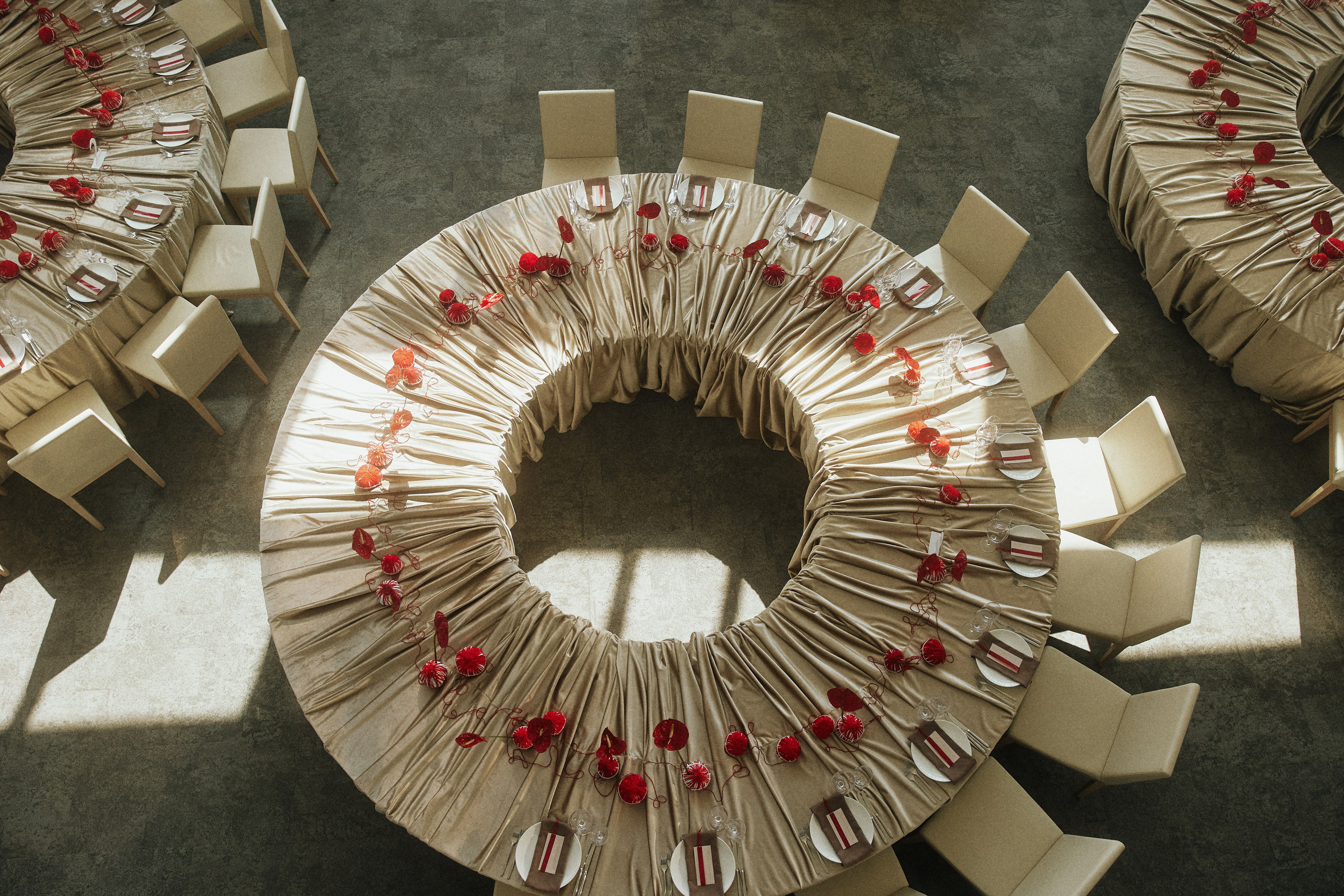 RED LINES. Дмитрий Мазуркевич: Профессиональный Репортажный Фотограф