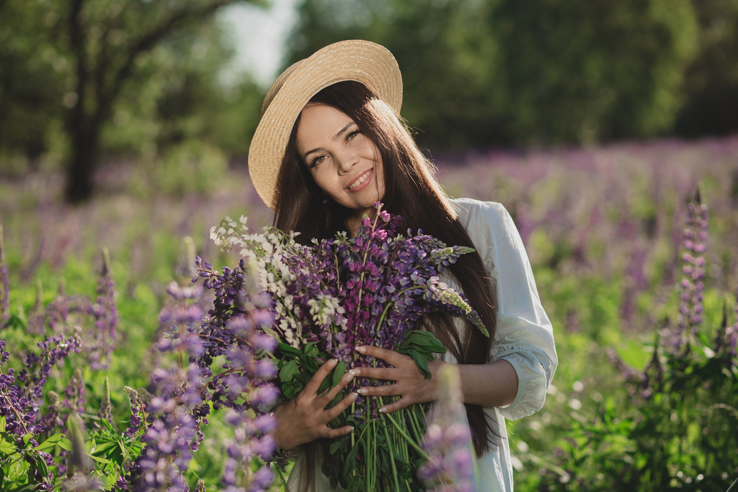 Таня в люпинах — бренд‑фотосессия в Москве, О проекте: люпиновый образ и атмосфера, Почему выбраны люпины?, Что мы создаём вместе, Образы и стилизация, Локация и настроение, Где использовать фото, Забронируйте съёмку, бренд-фотосессия в люпинах, люпины в Москве, визуальный контент для экспертов, фотосессия для личного бренда, Катерина Сысуева, rina_sphoto