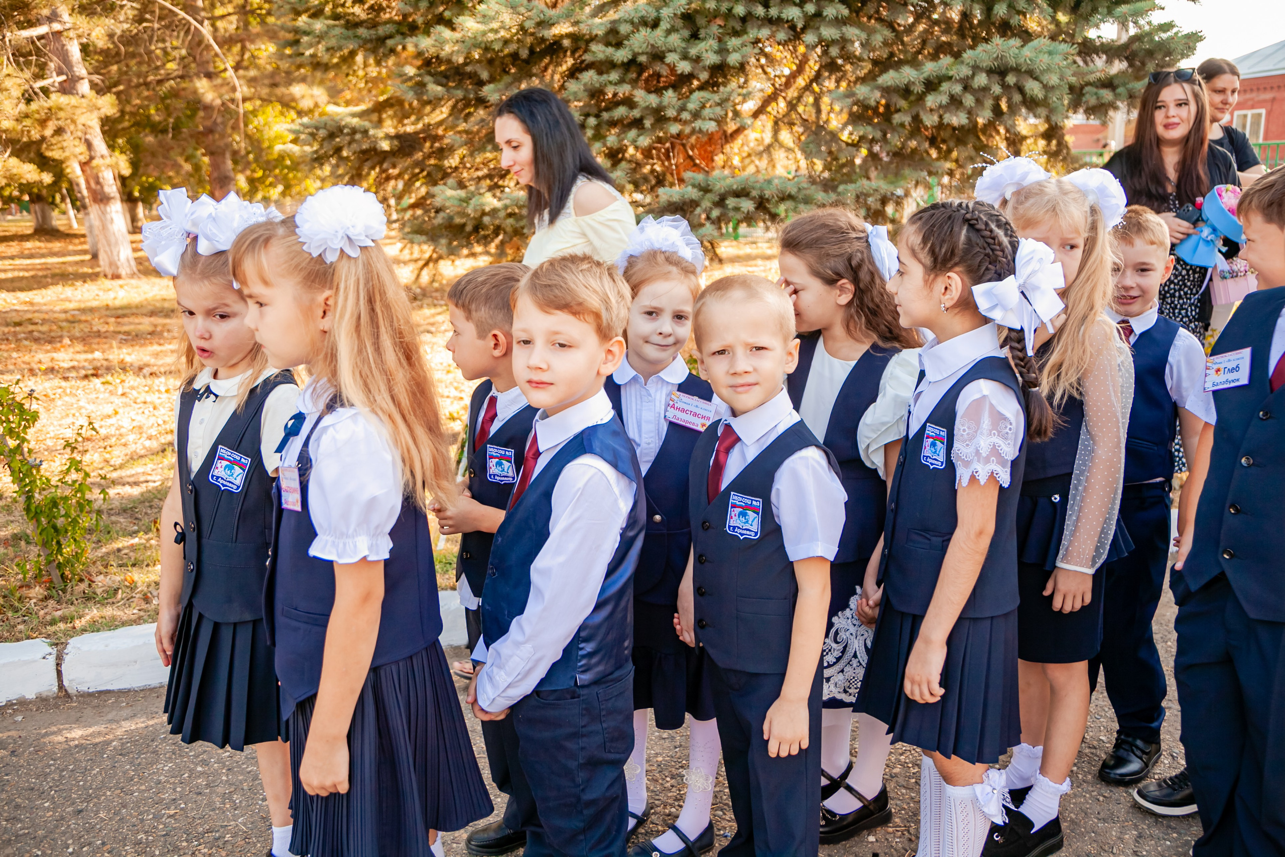 1 сентября линейка. Свадебный и семейный фотограф в Армавире