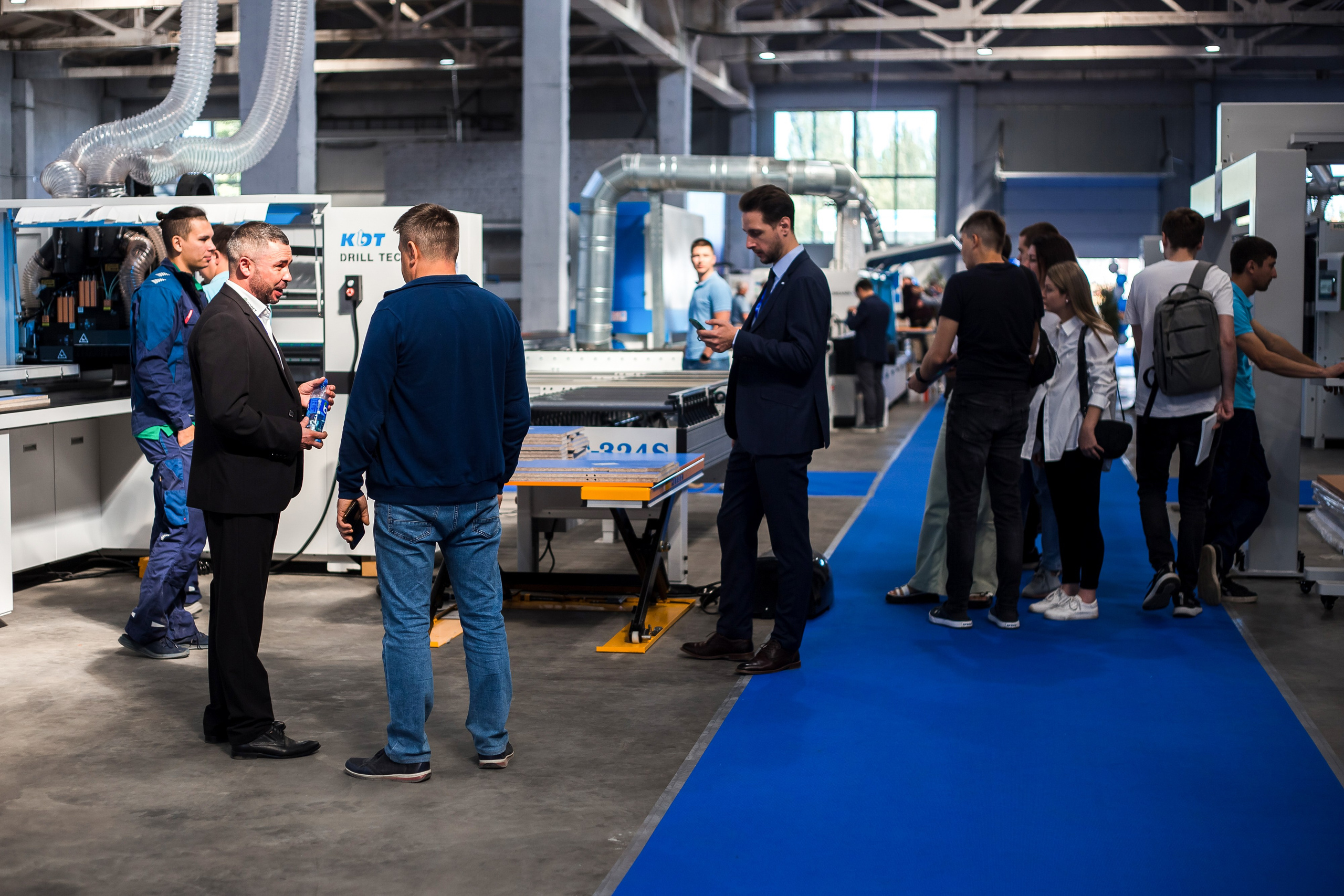 Выставка ТЕСТ-ДРАЙВ.МЕБЕЛЬНОЕ ПРОИЗВОДСТВО И ДЕРЕВООБРАБОТКА. БРЯНСК 2023. Портретный, семейный, свадебный фотограф в Брянске Маргарита Василькова