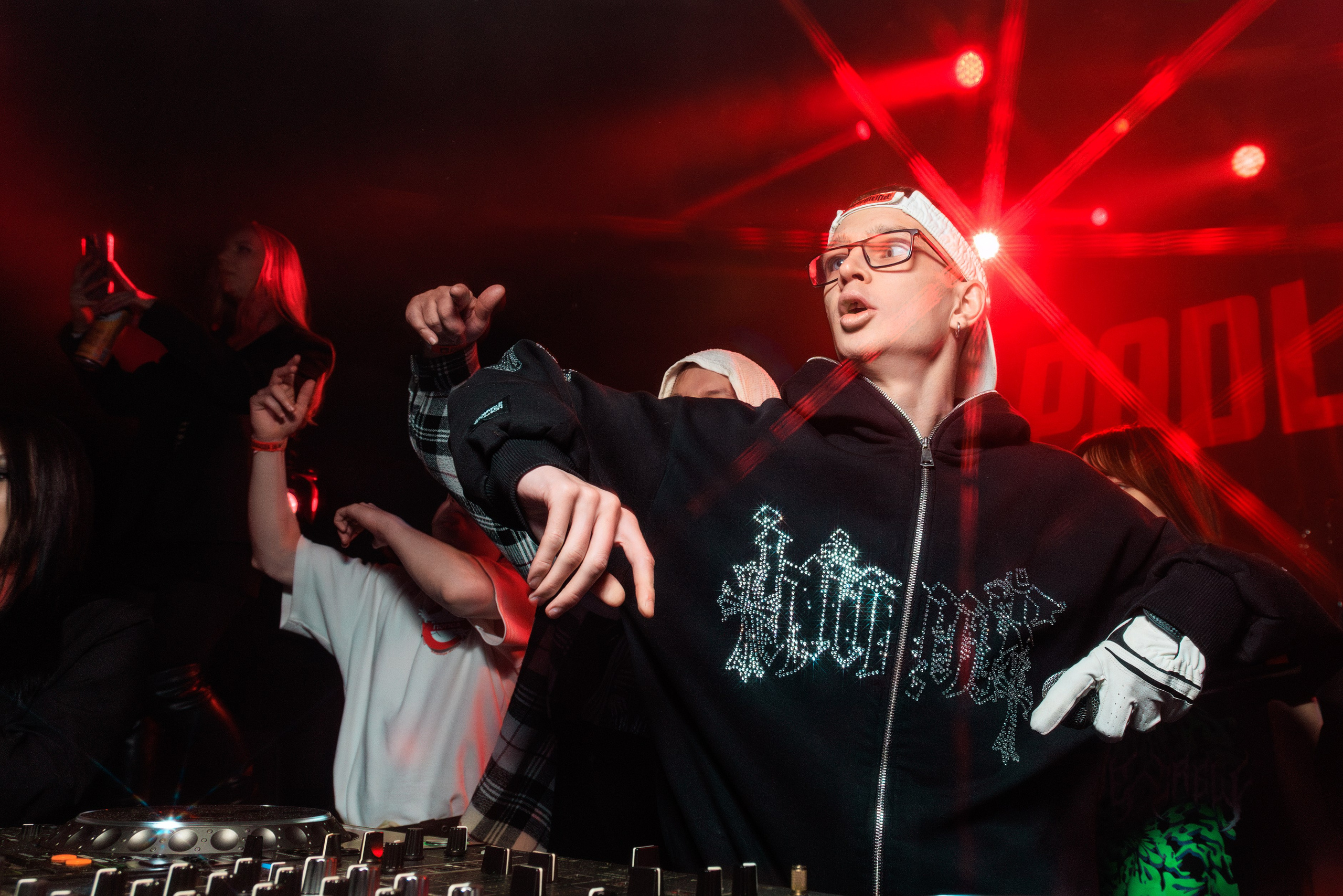 Halloween Svoboda Rave. Репортажный фотограф Екатеринбург | Яркий, качественный репортаж | Концерты, клубы, репортаж, праздники, корпоративы