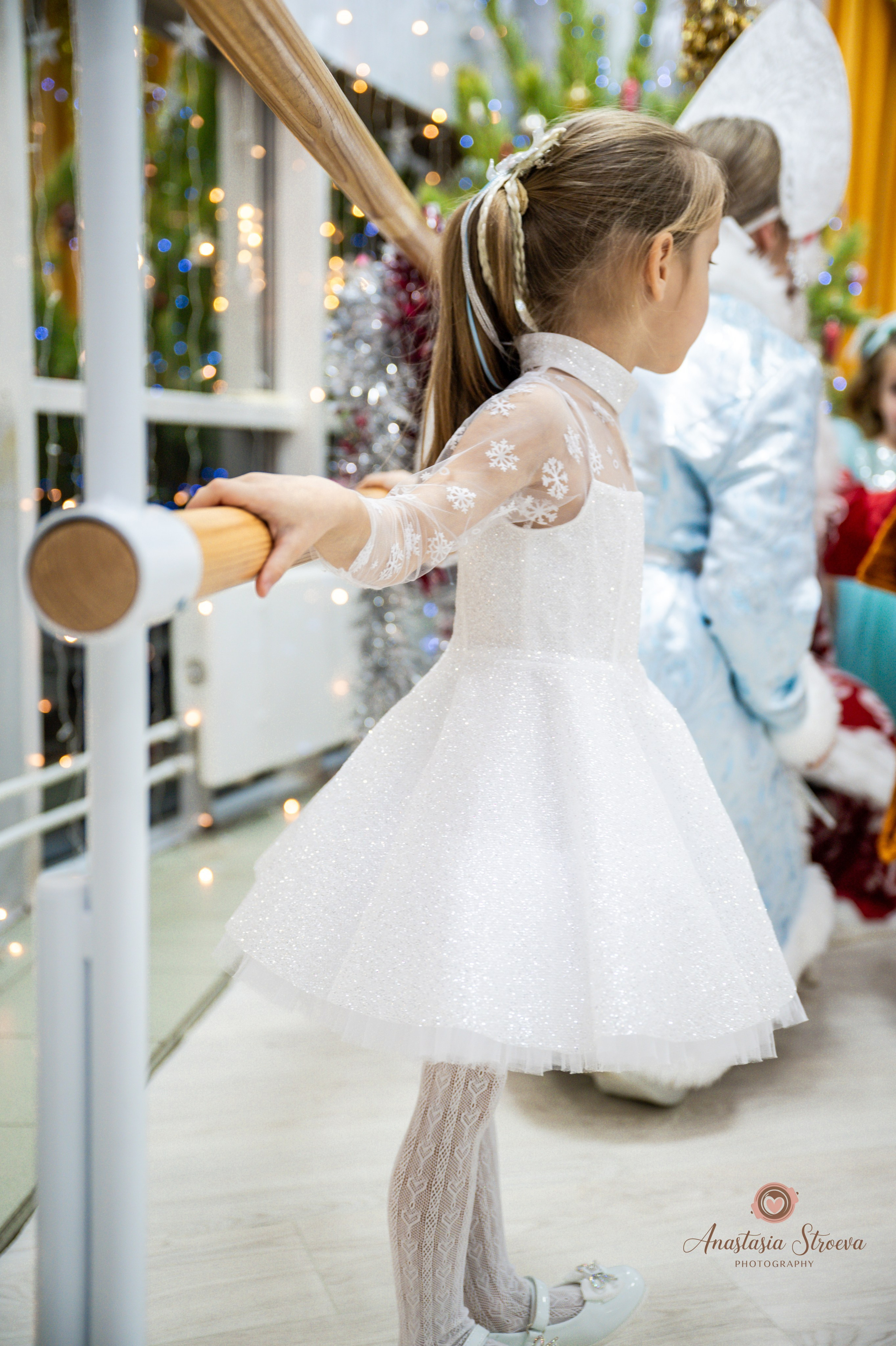 Новый год в танцах. Семейный и детский фотограф в Королеве, Москве и Московской области Строева Анастасия