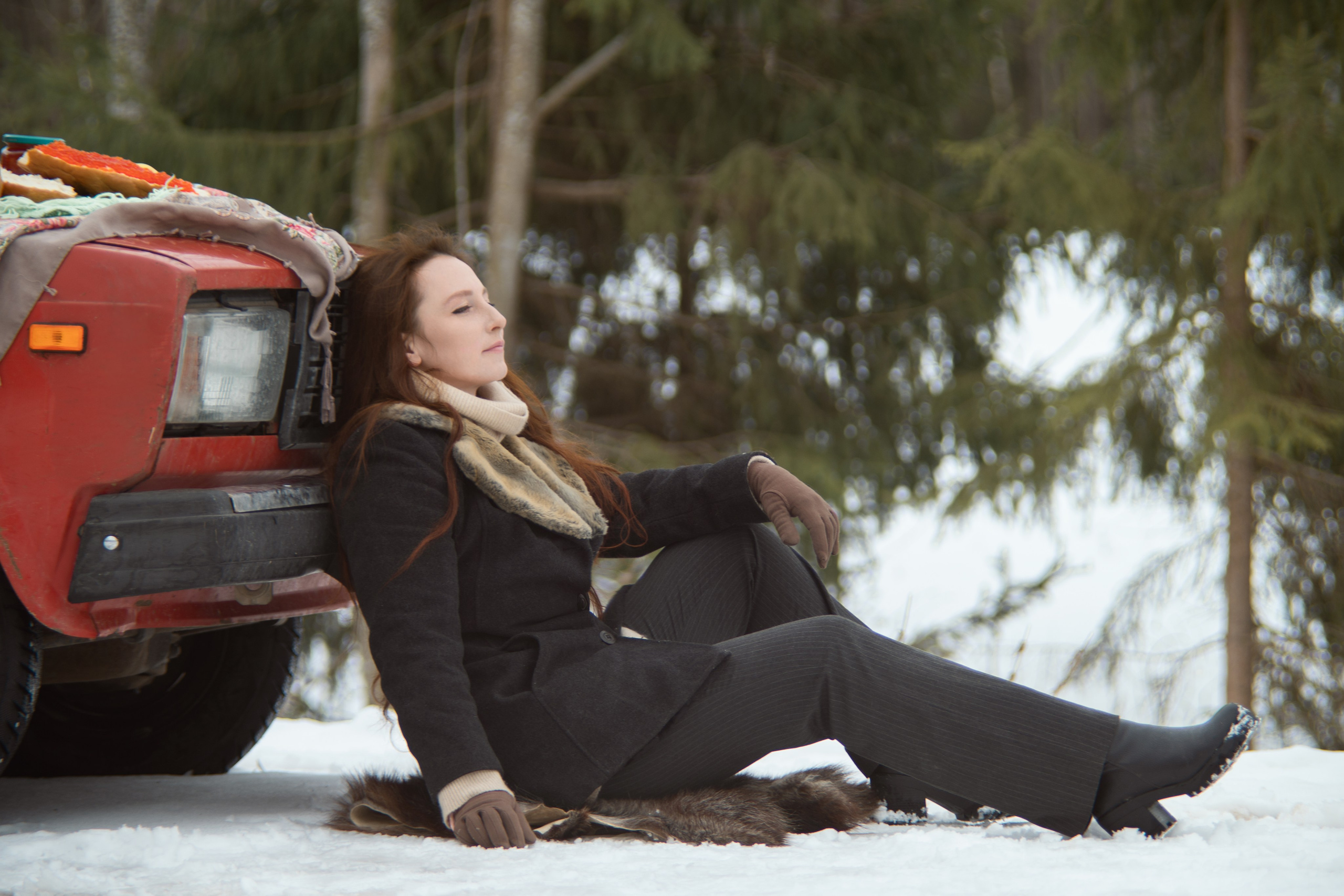 Анастасия и ее красный жигуль. Творческий фотограф Вологда