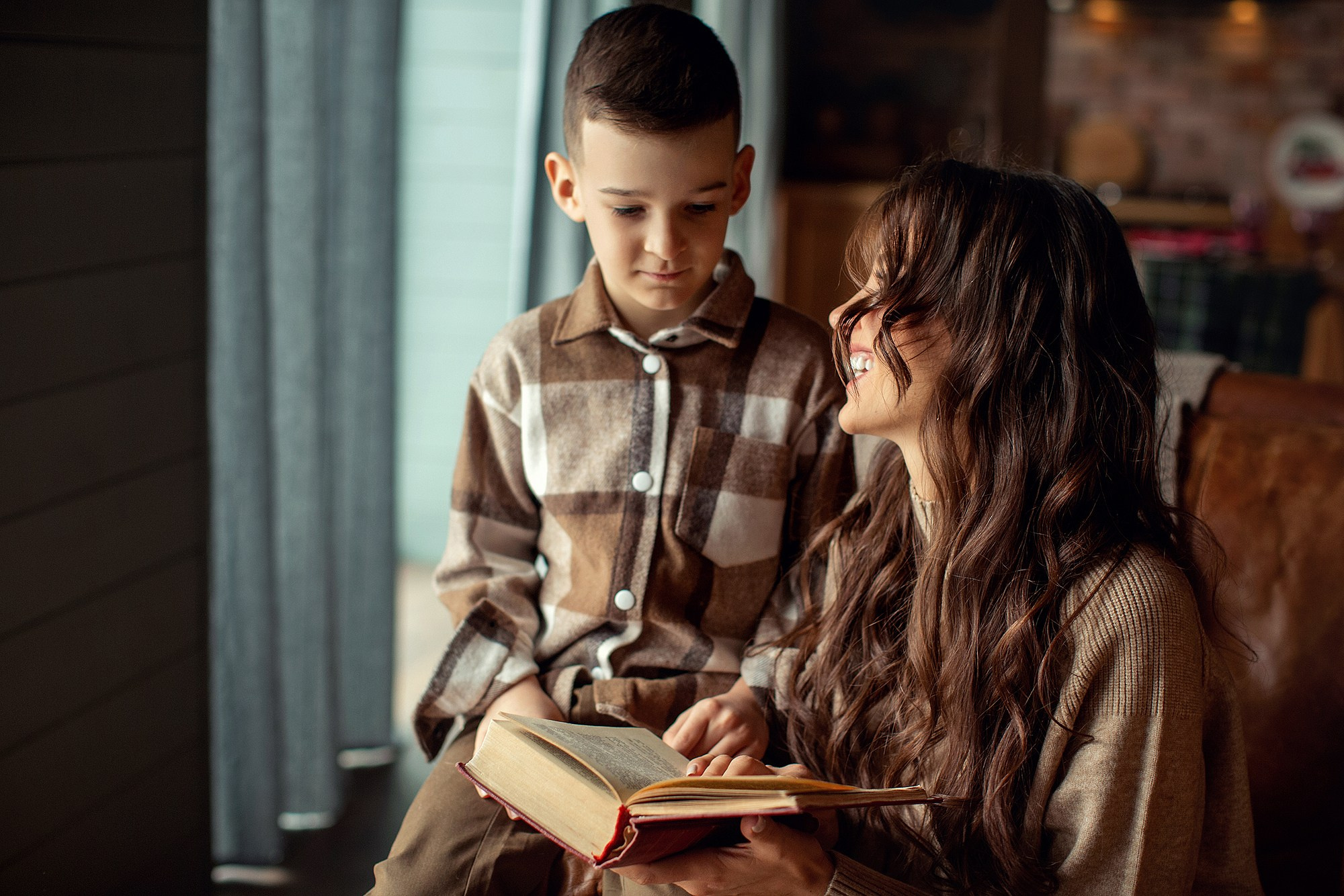 Студийная съемка мамы с сыновьями. Tatyana Nadezhdina Family photographer