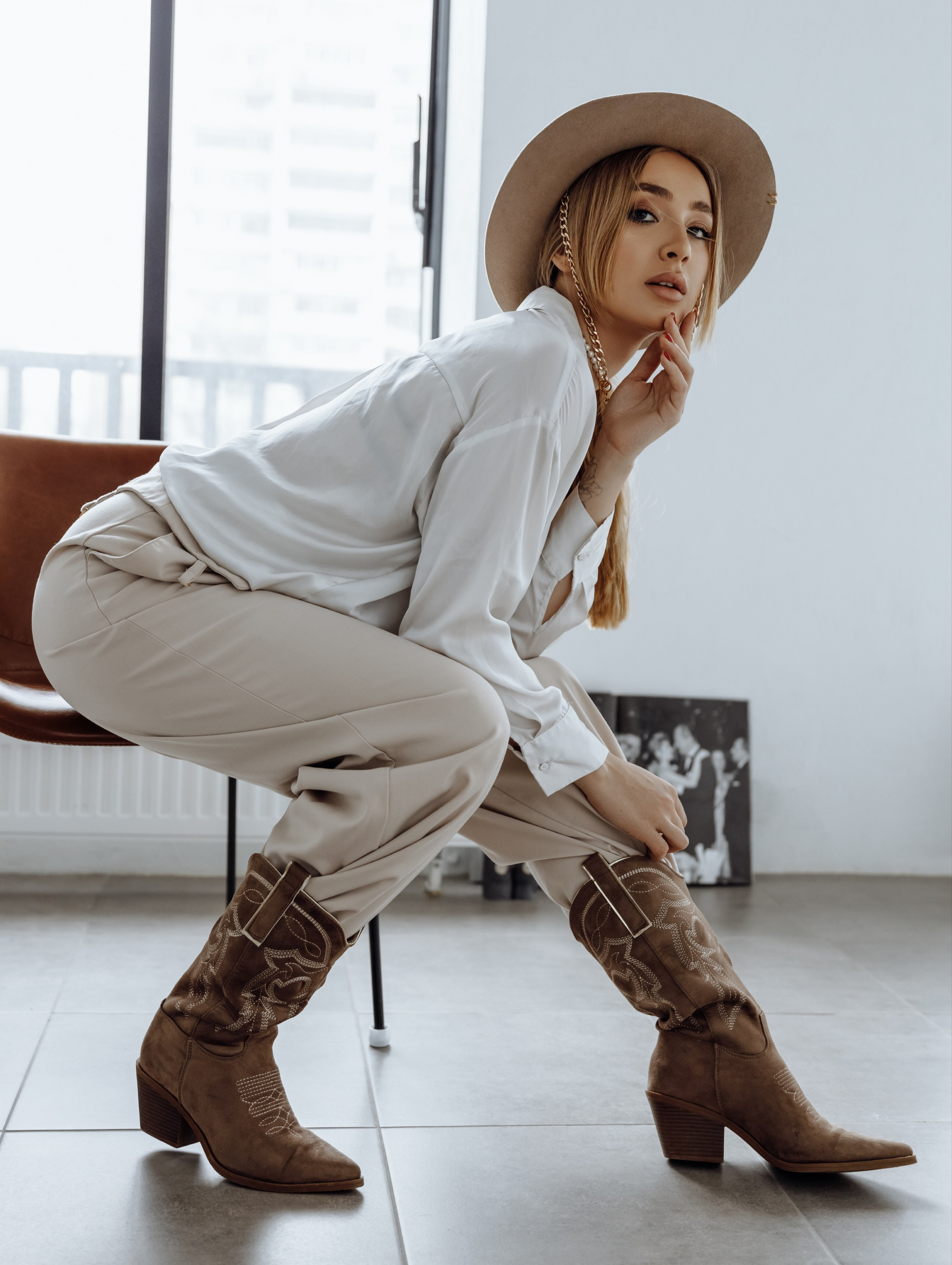 KARINA. Фотограф для маркетплейсов в Москве Озерова Кристина