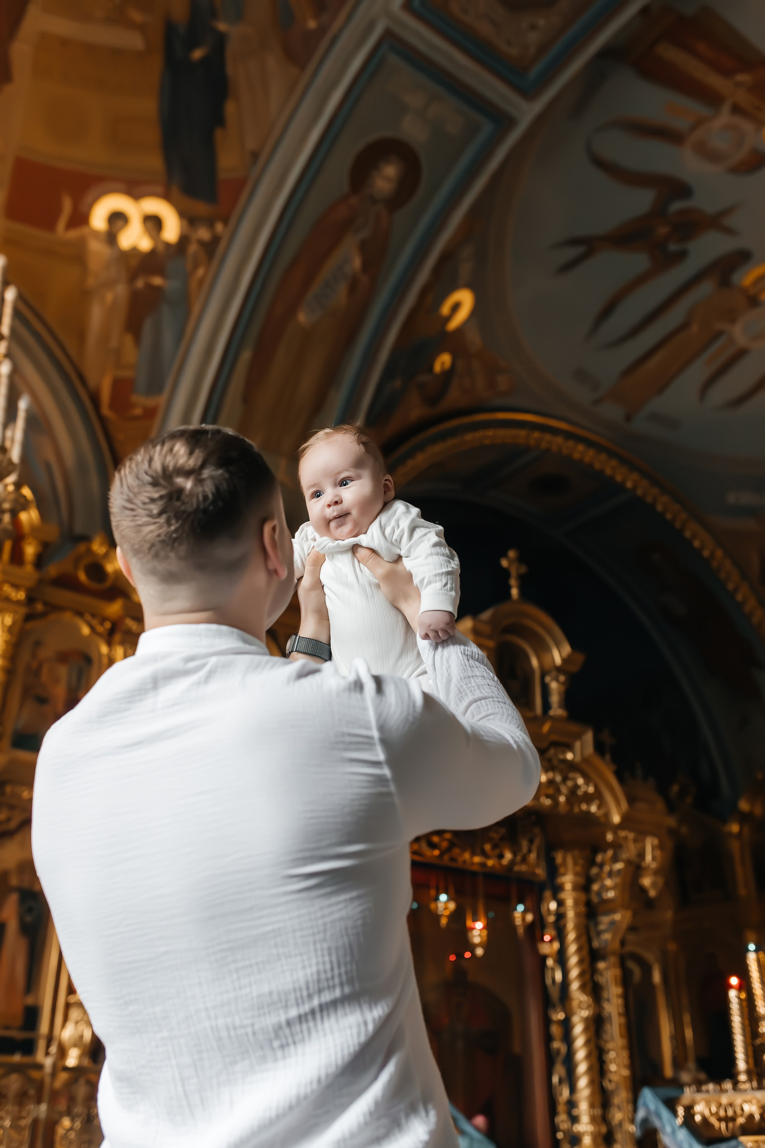 Крещение Гордея и Степана в Храме  Успения Пресвятой Богородицы в Троице-Лыково. Фотограф на крещение и венчание Москва  Надежда Баланина