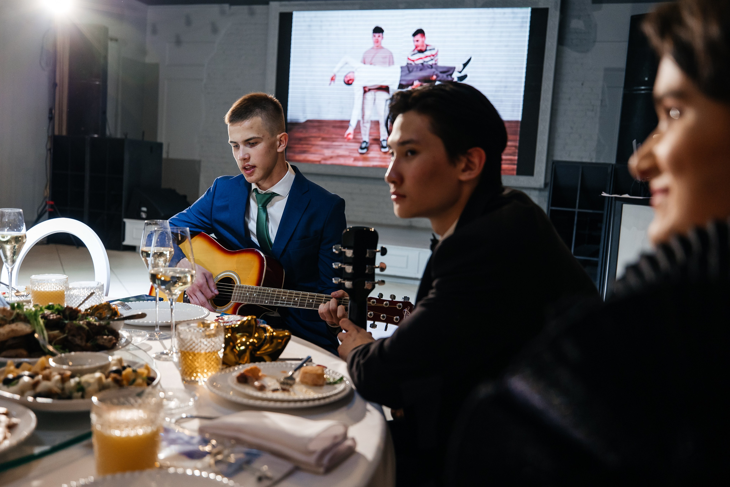 2023-06-23 Выпускной МБОУ СОШ № 10. Фотограф в Красноярске