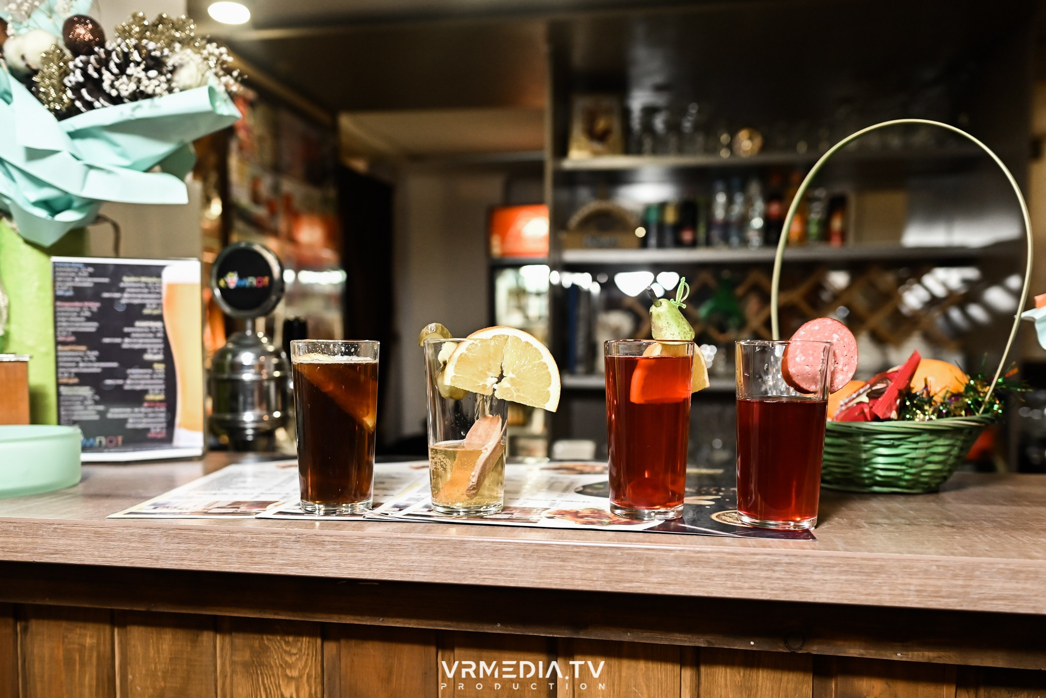 Новогодний вечер в кафе «кАмпот»