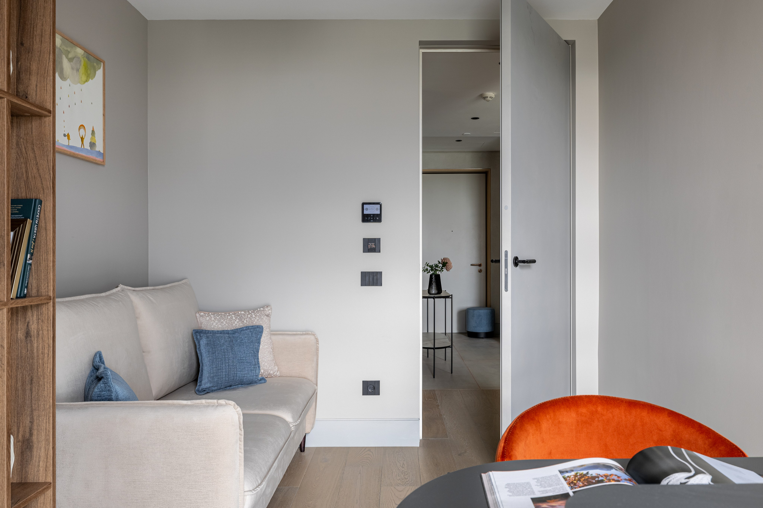 Лаконичный calm modern с арт-деталями в ЖК «Поклонная 9». Veselinskiy| Интерьерный фотограф | Москва