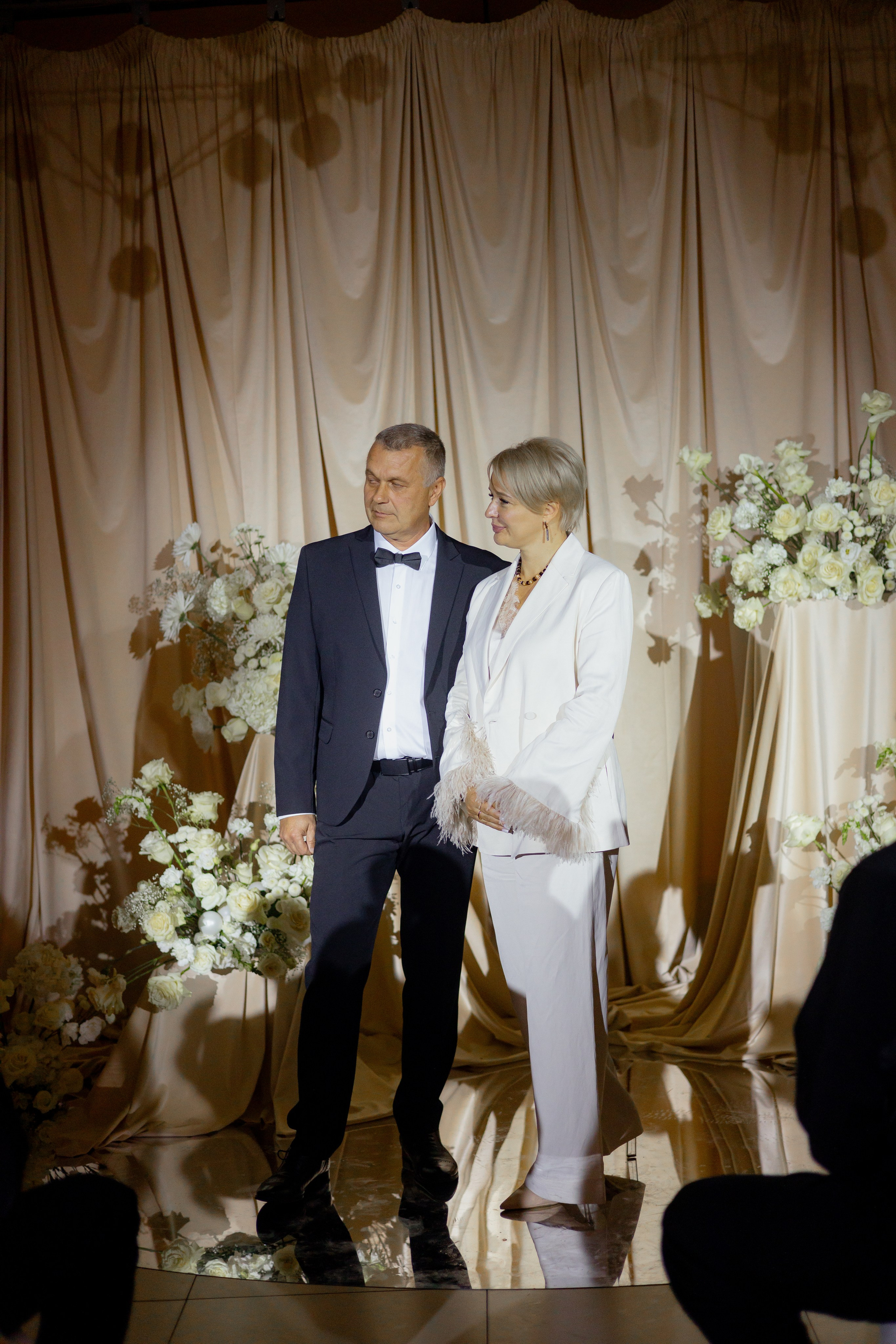 «С днем Рождения, Вика» группа «Корни»