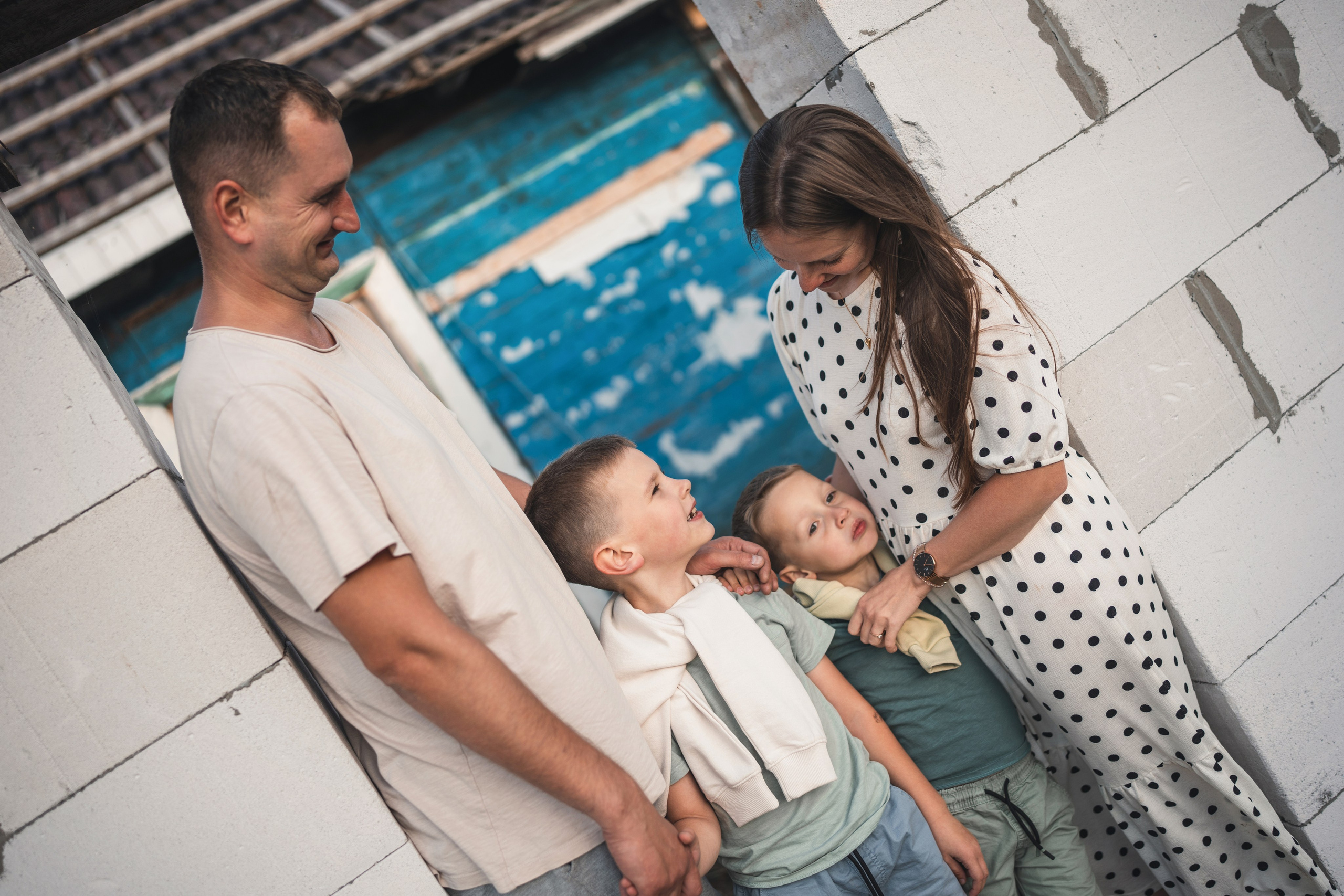 СЪЕМКА НА УЧАСТКЕ. Семья Юлии. Фотограф Марта Козел. Гродно, Беларусь