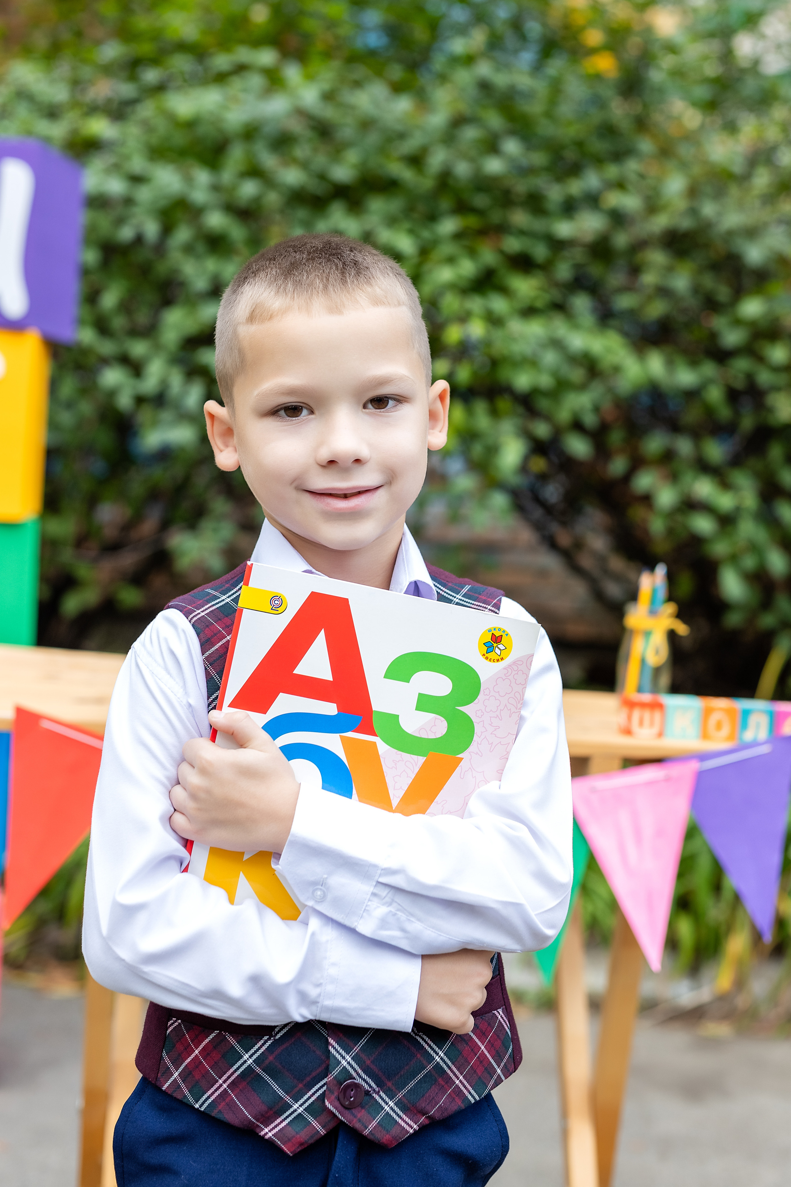 Фотопроект «Здравствуй, Школа!» 1-г, 63 школа. Стильный выпускной альбом Владивосток фотограф Вероника Мигачева