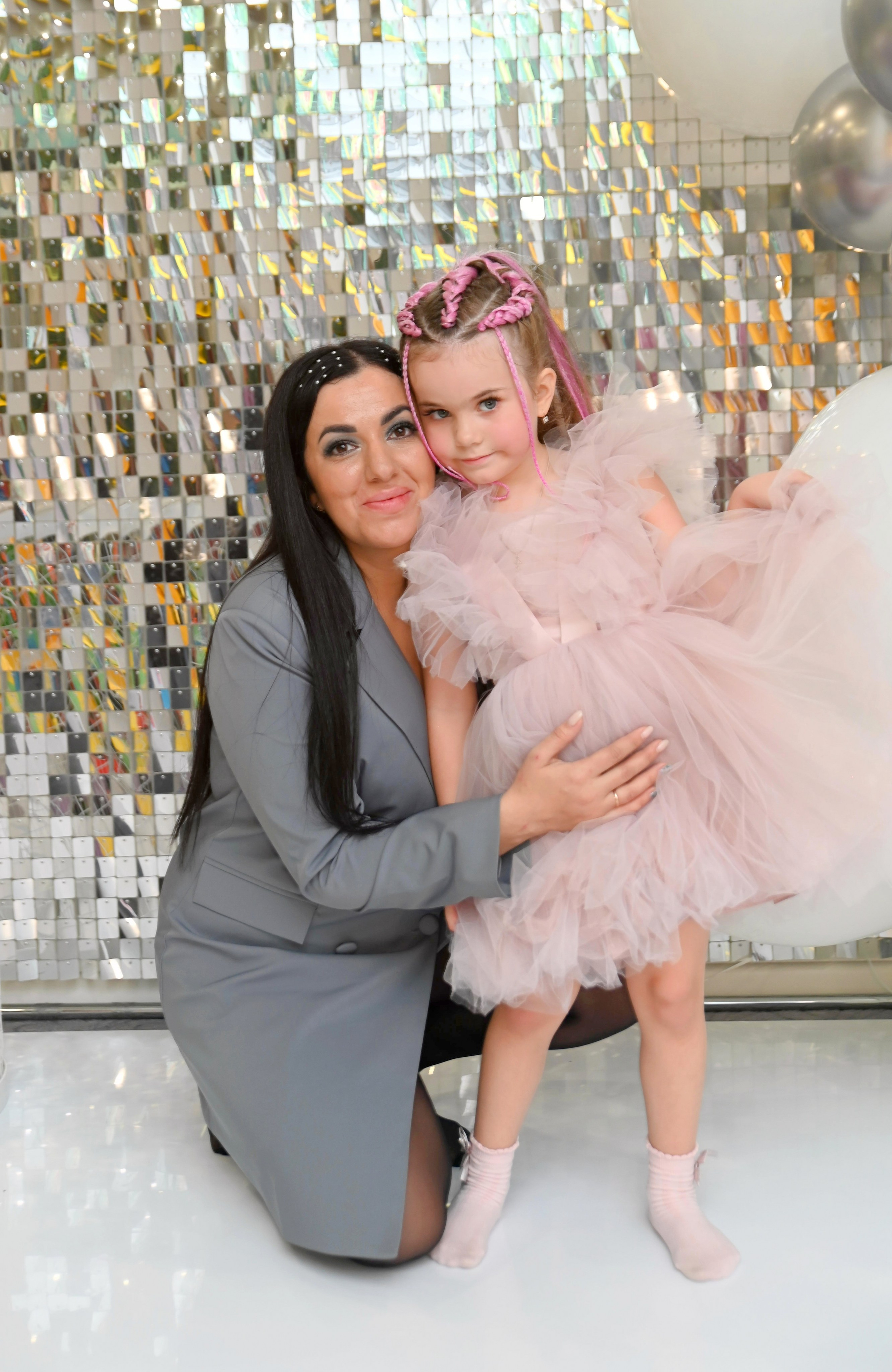 Игротека «Море Позитива». Я Ольга Казанцева, фотографирую снимаю ваши киноистории и печатаю фото и цифровые портреты на холсте